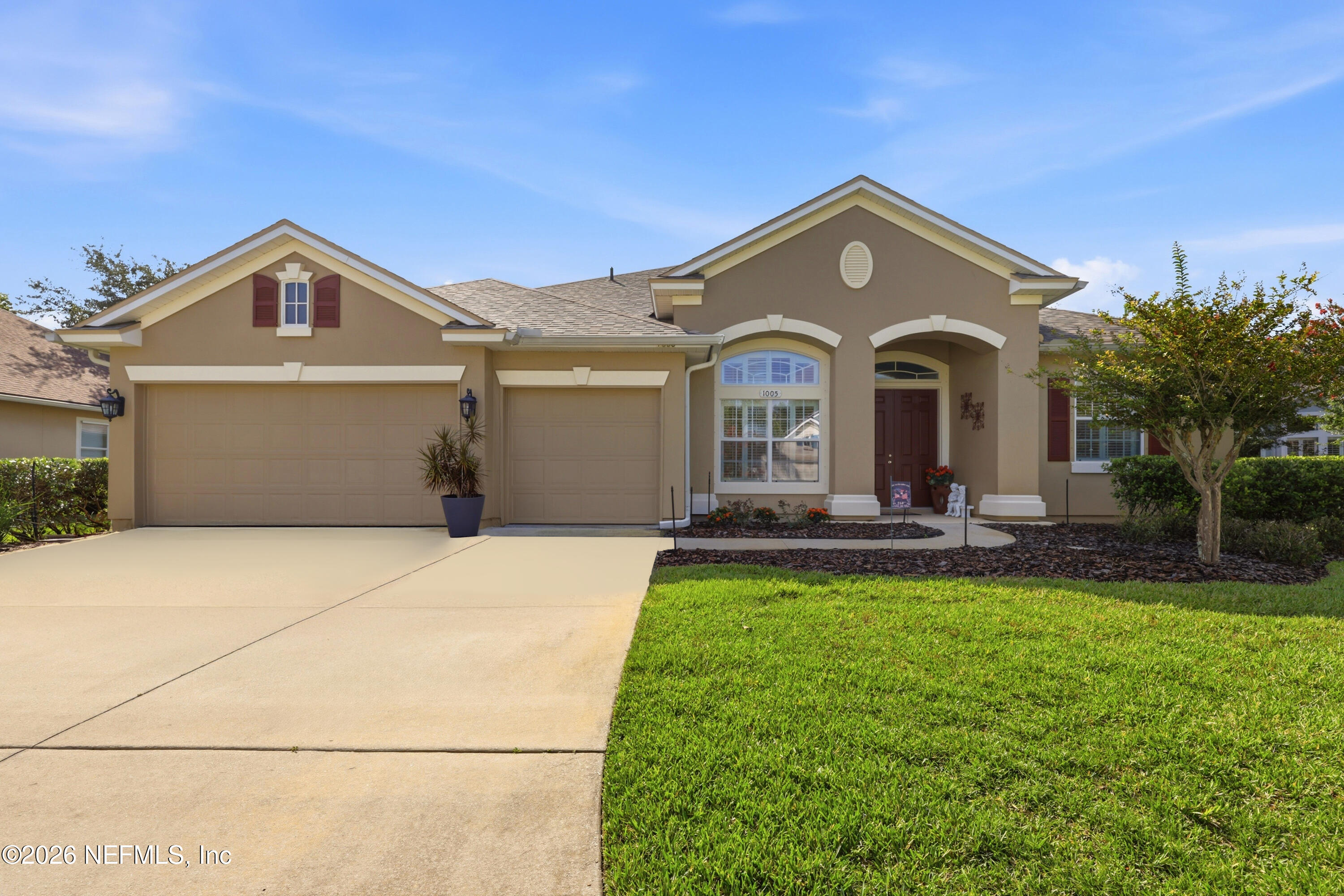 1005 Dove House Lane — photo