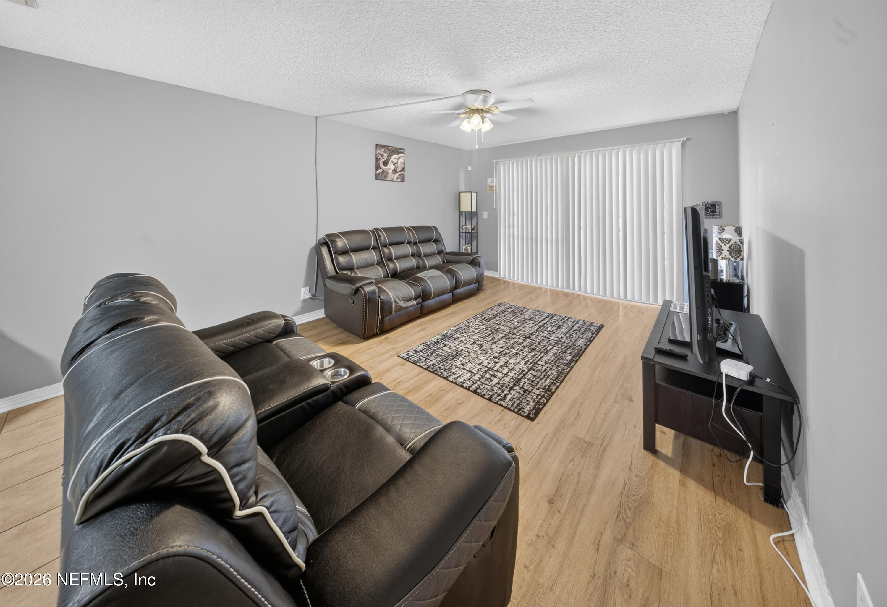 7346 el Barco Road 4 — photo