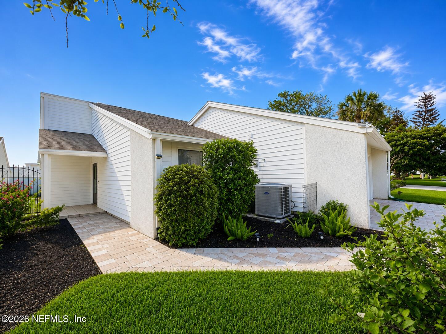 2451 Lorraine Court S — photo
