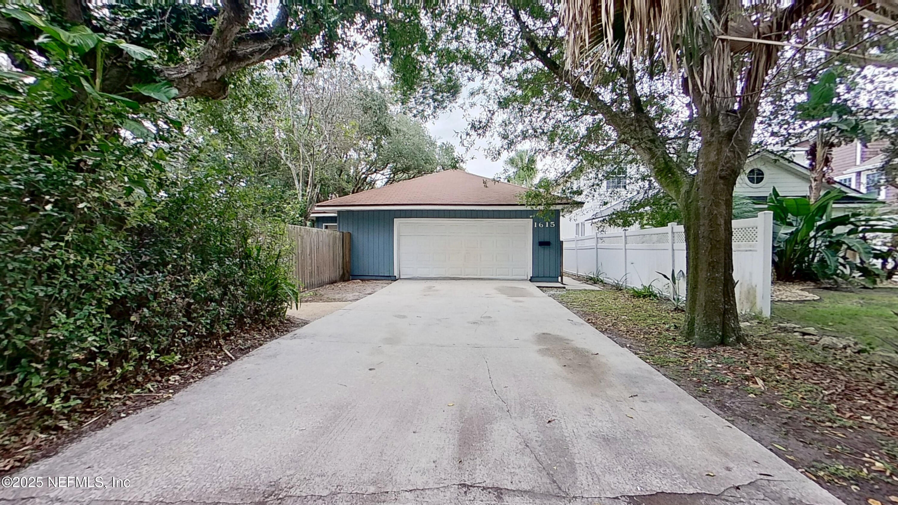 1615 Seminole Road — photo