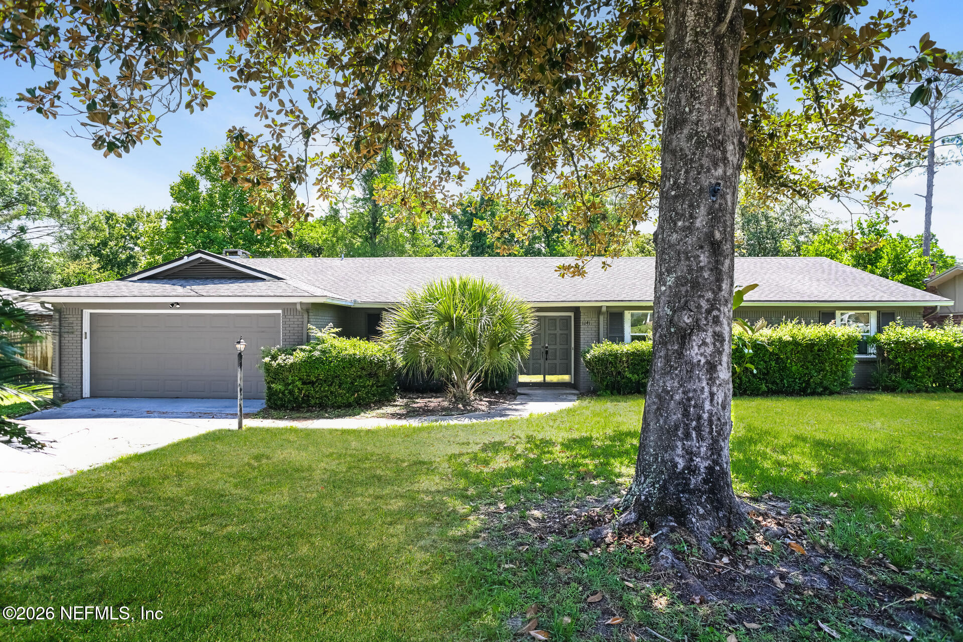 1141 Alderman Road E — photo