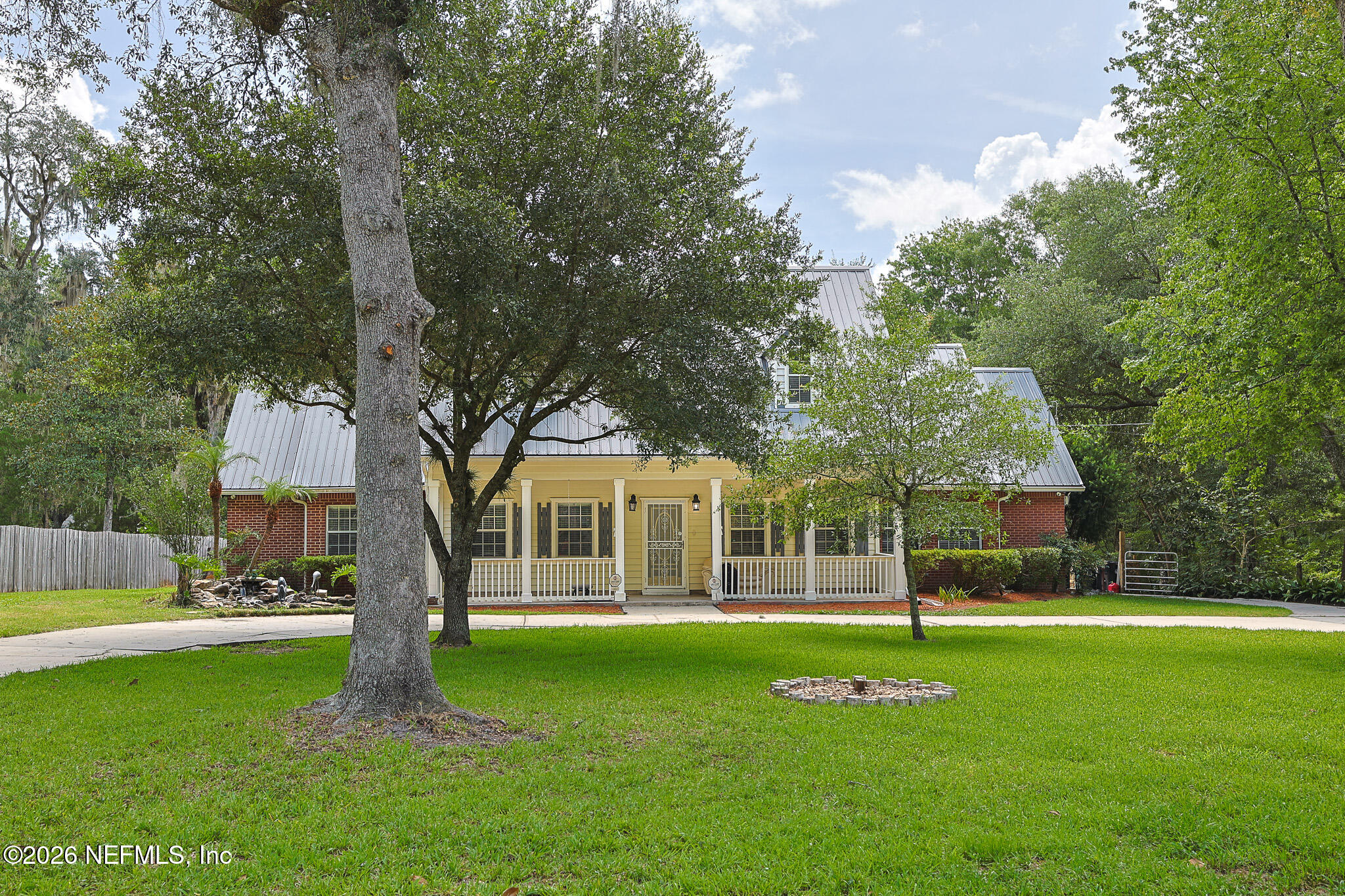 2235 Strawberry Creek Lane — photo