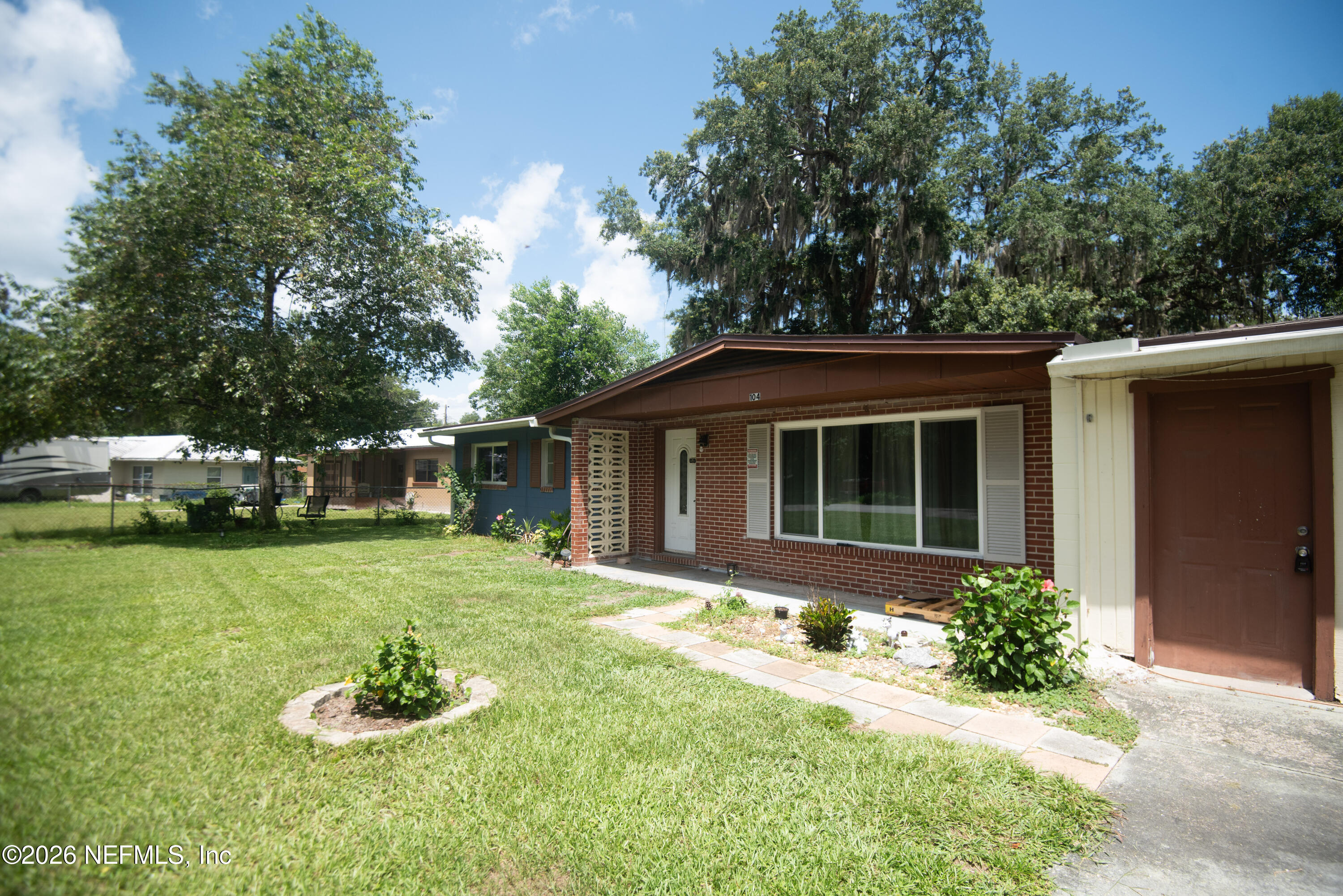 104 Oakdale Drive — photo