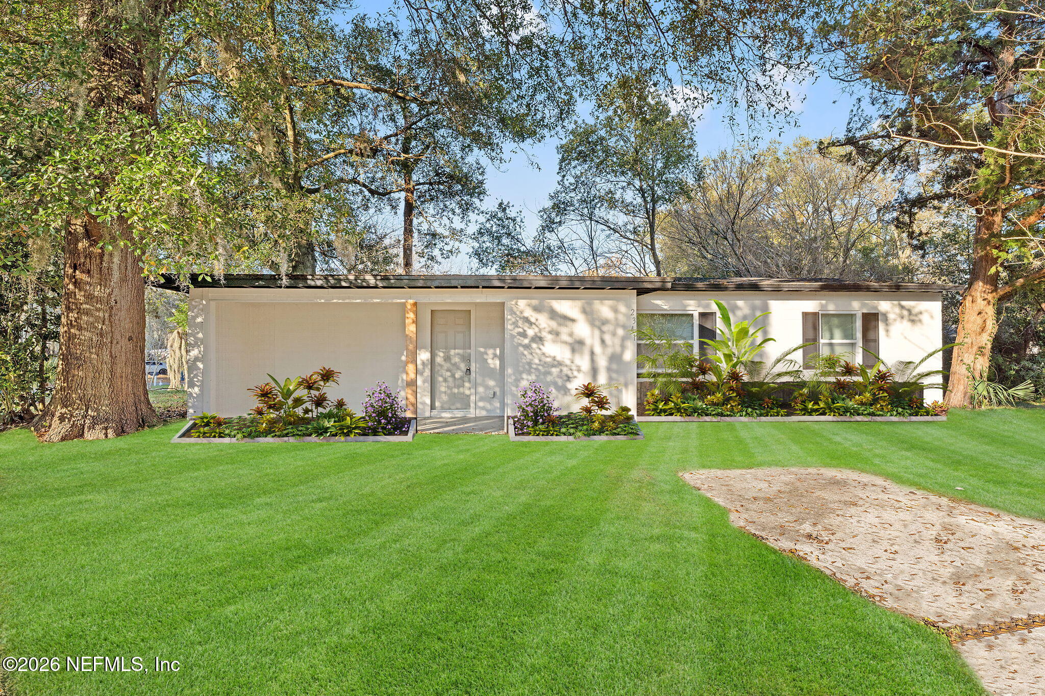 2341 Lake Lucina Drive — photo