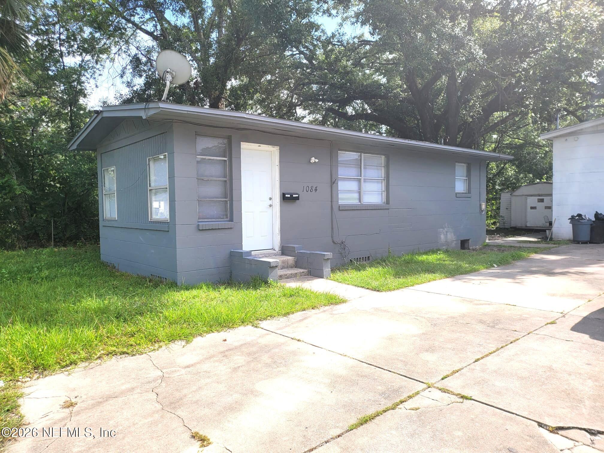 1084 Huron Street — photo