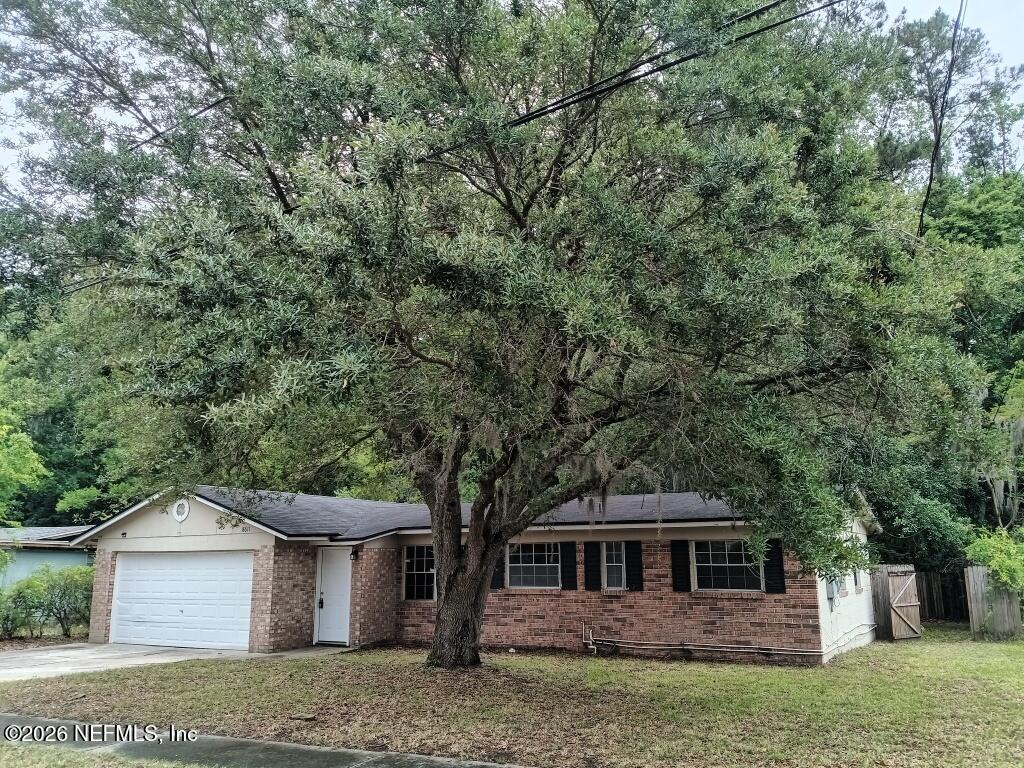 8611 Darlington Drive — photo