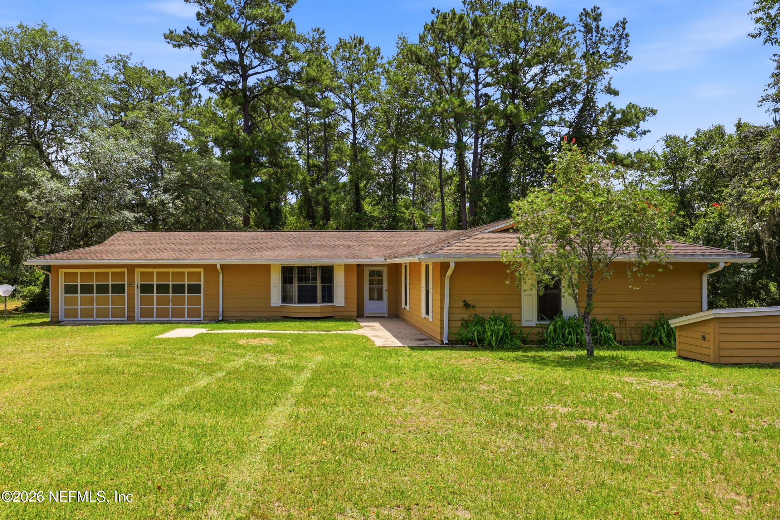 1733 Hereford Road — photo
