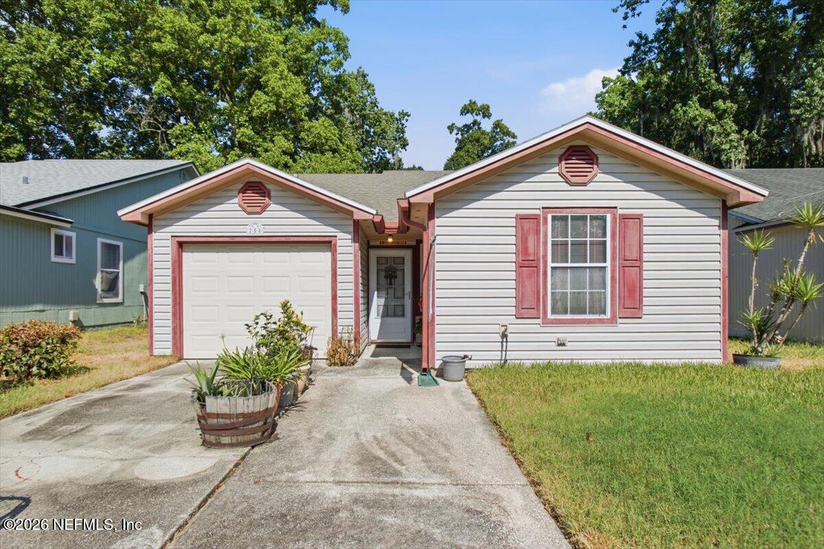 258 Aquarius Circle W — photo
