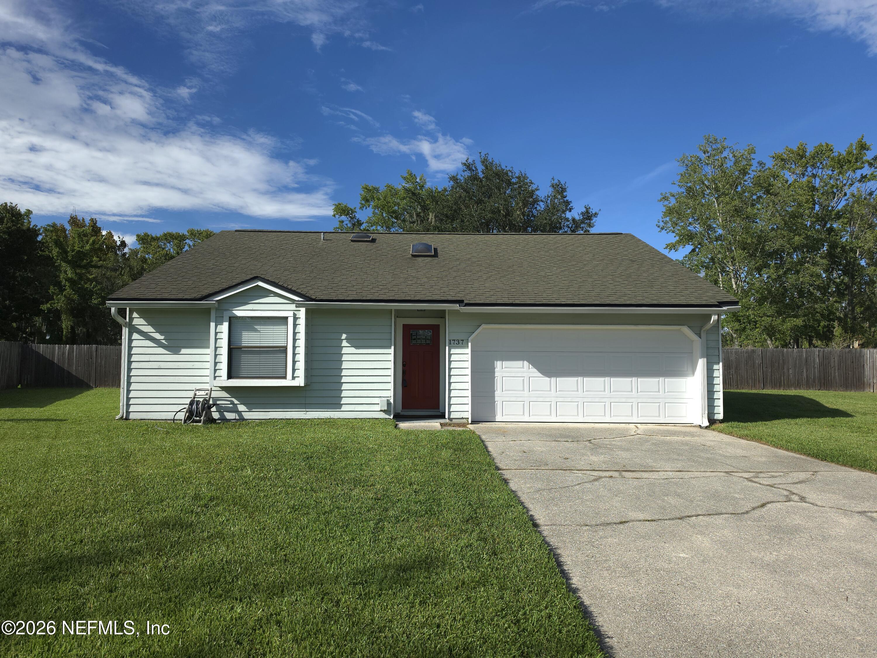 1737 Largo Court — photo