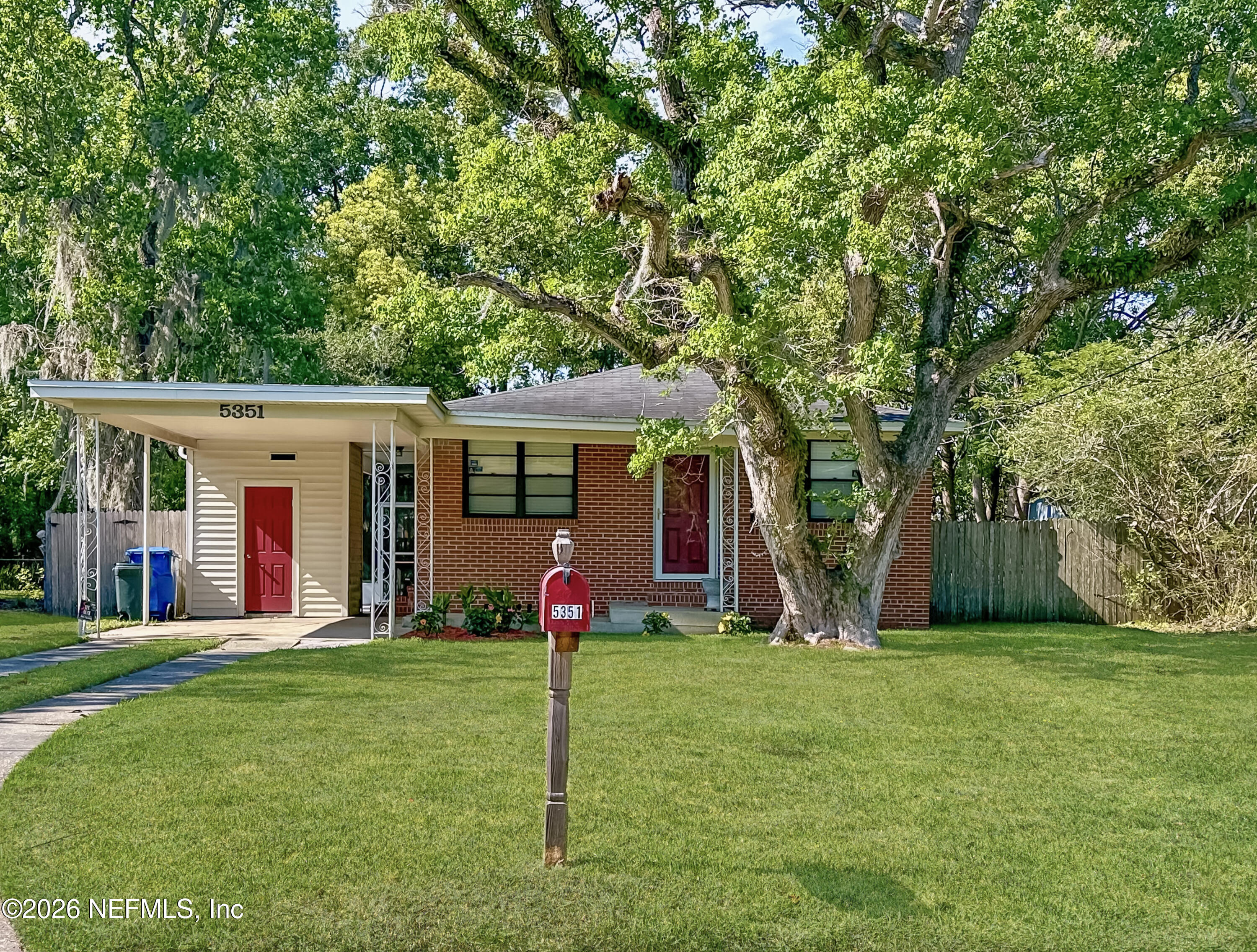 5351 Royce Avenue — photo