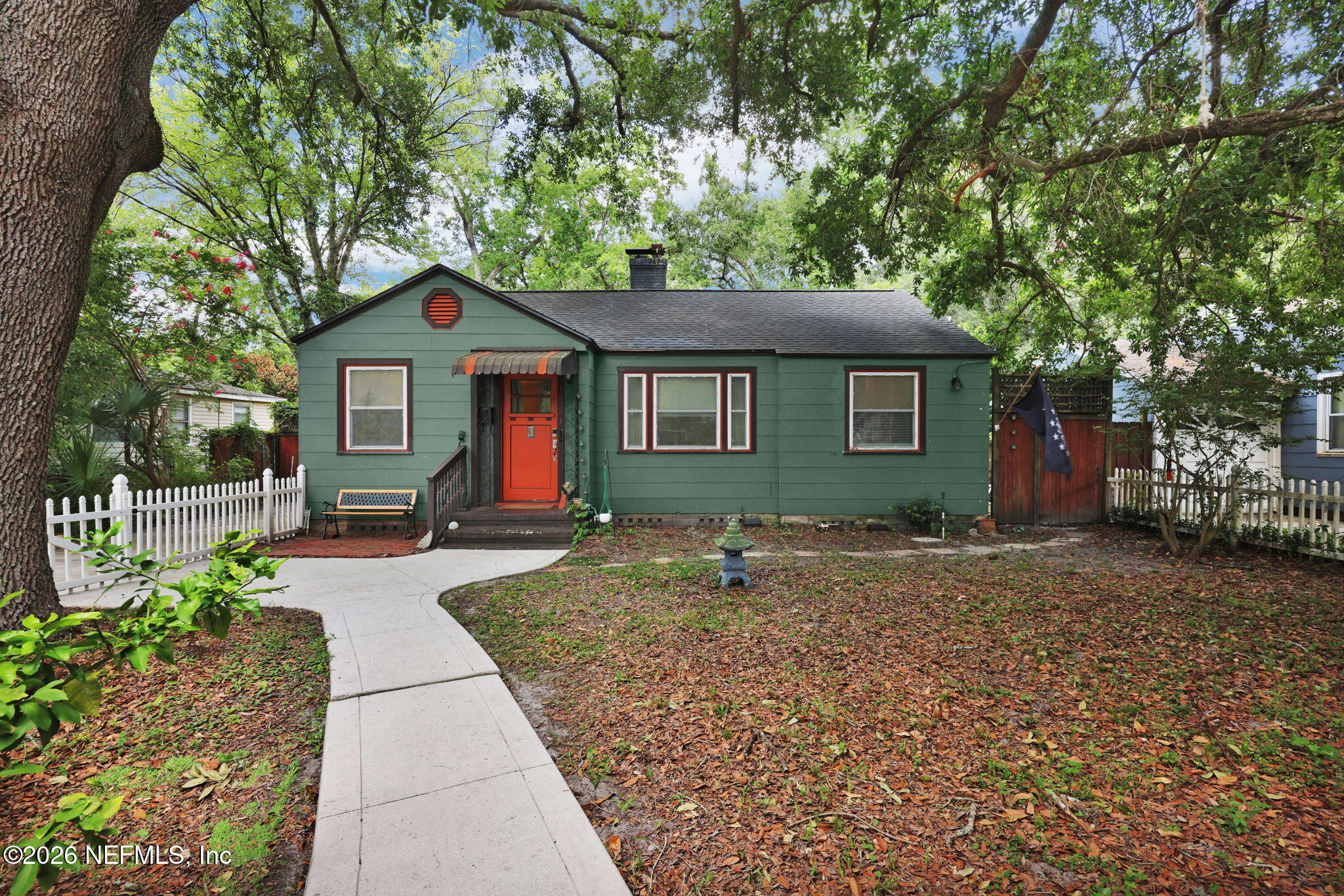 1521 Charon Road — photo