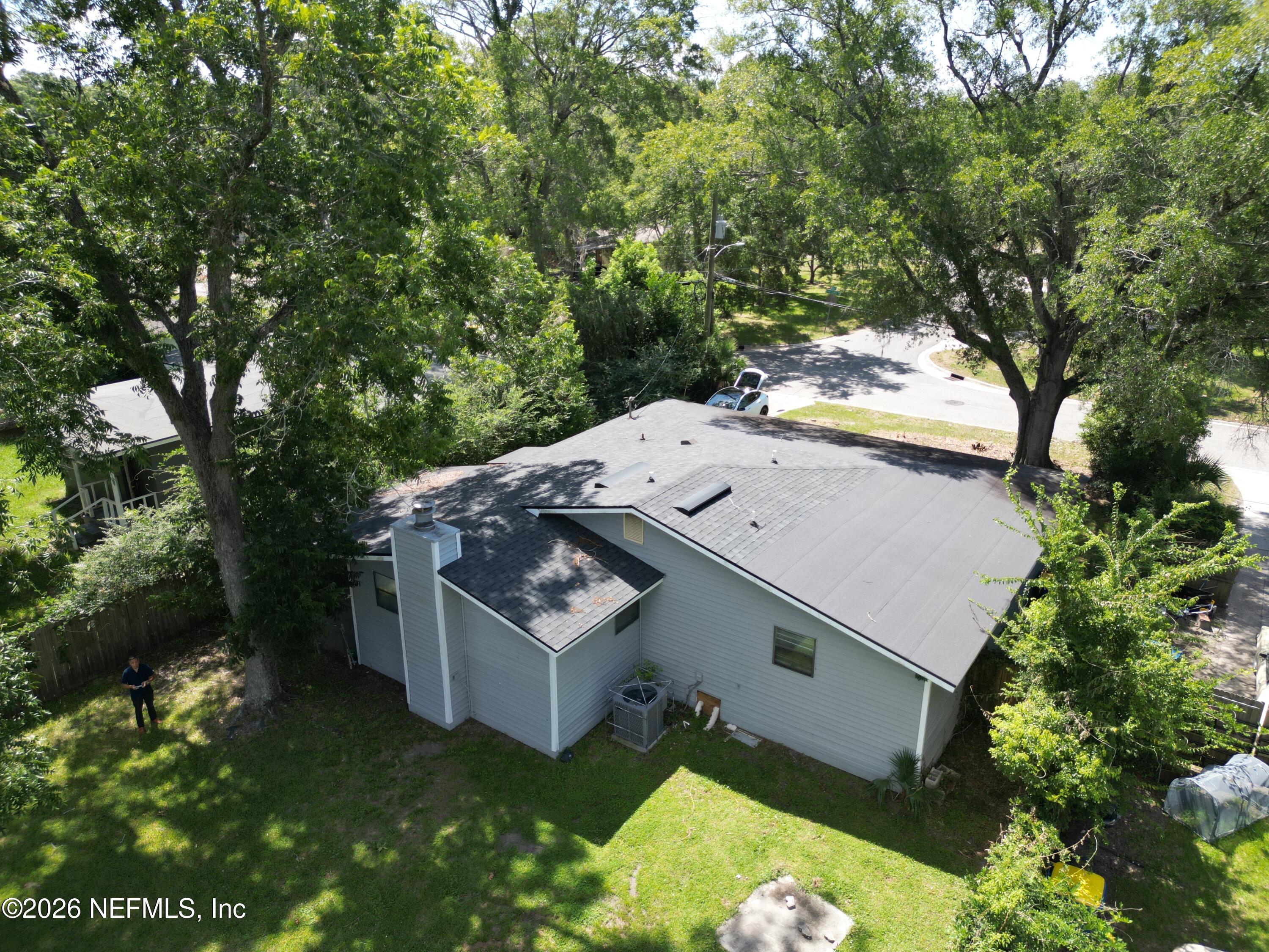 2739 King Cole Drive — photo