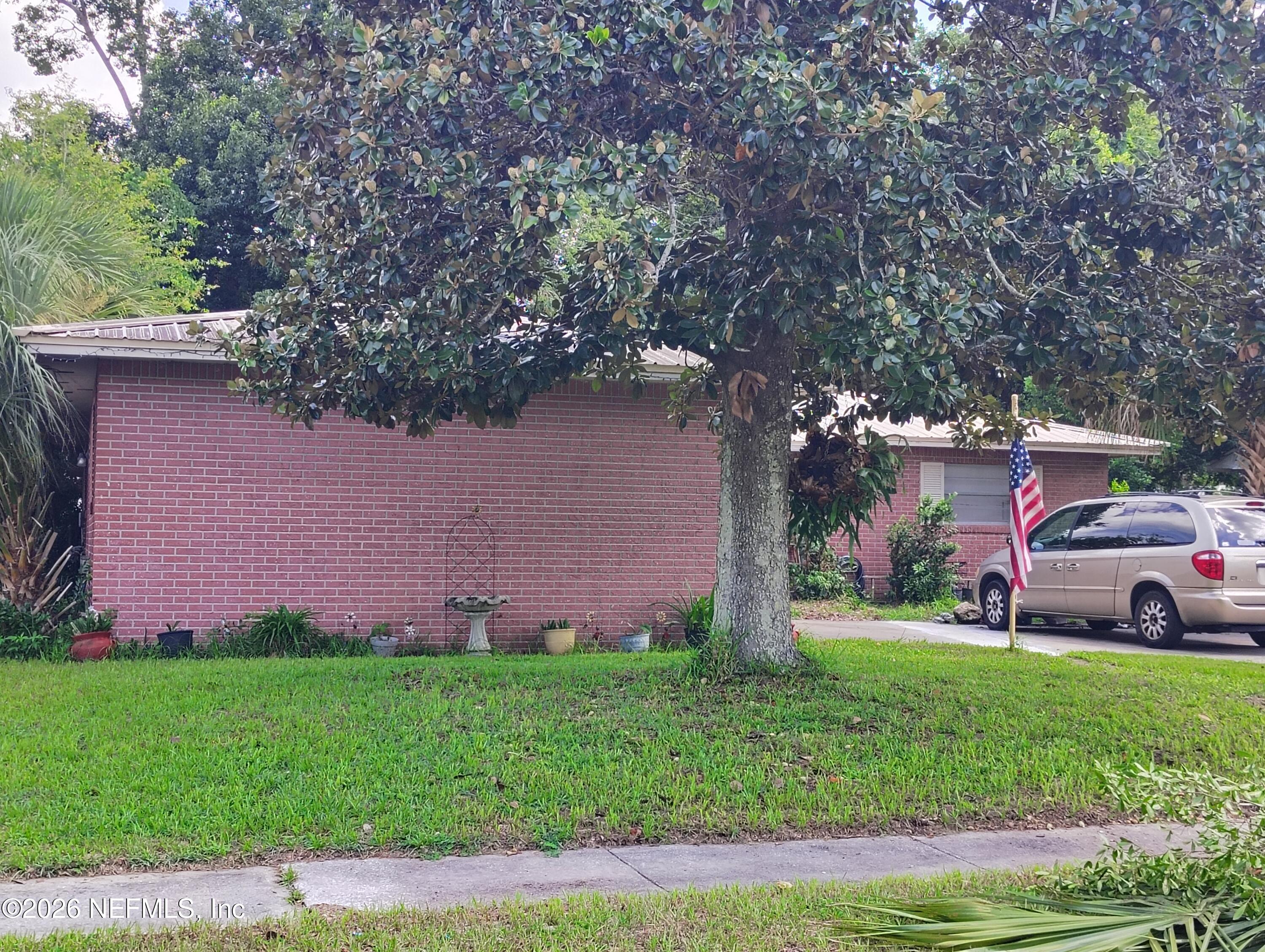 408 Magnolia Drive — photo
