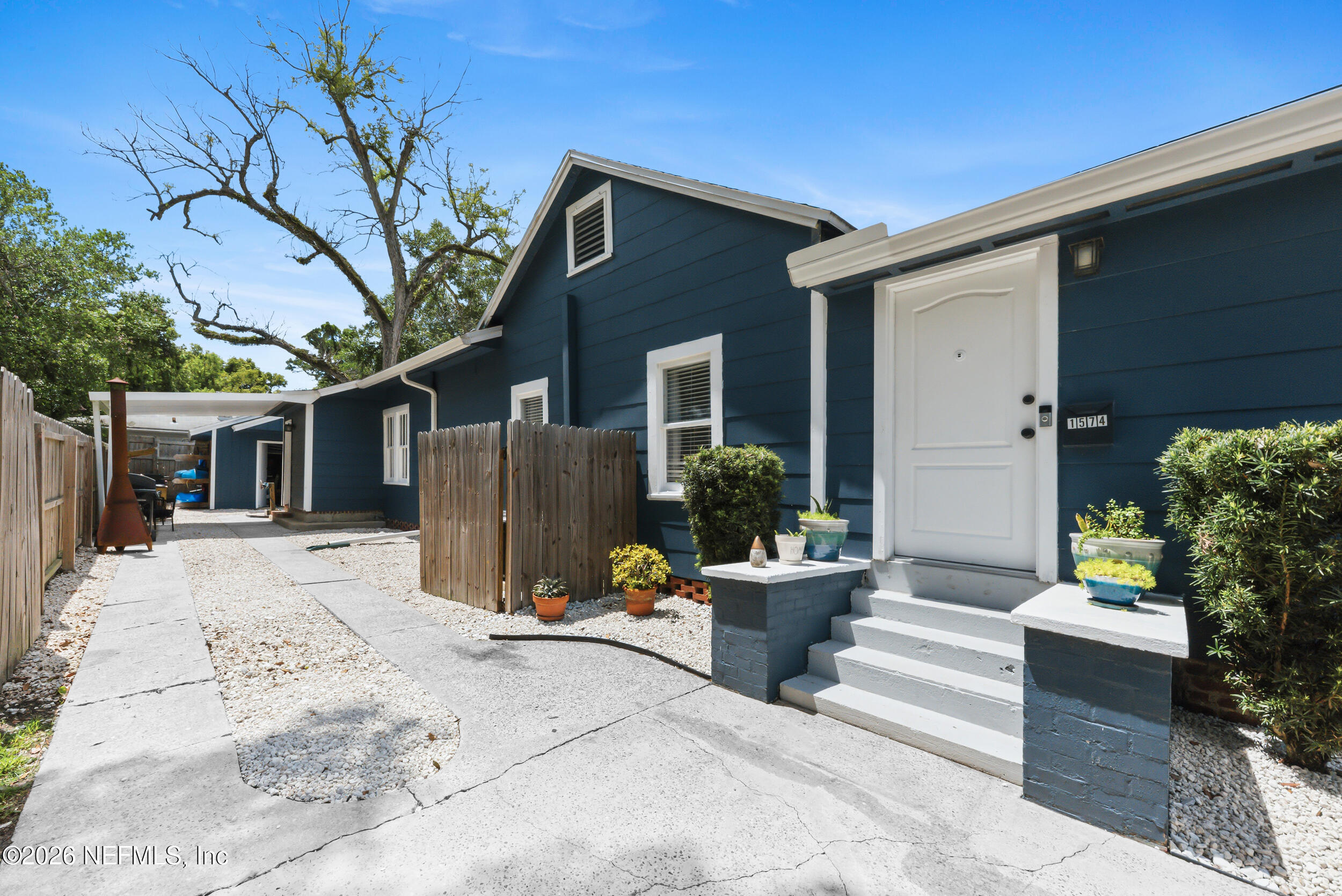 1574 Hamilton Street — photo