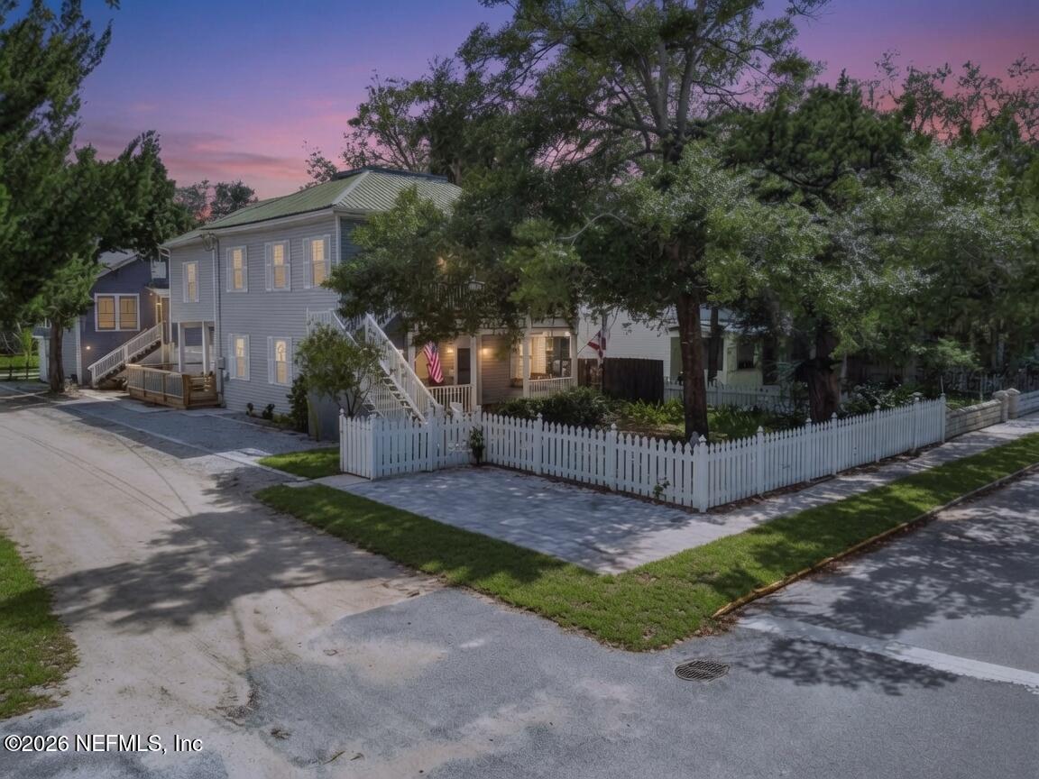 13 Rohde Avenue — photo