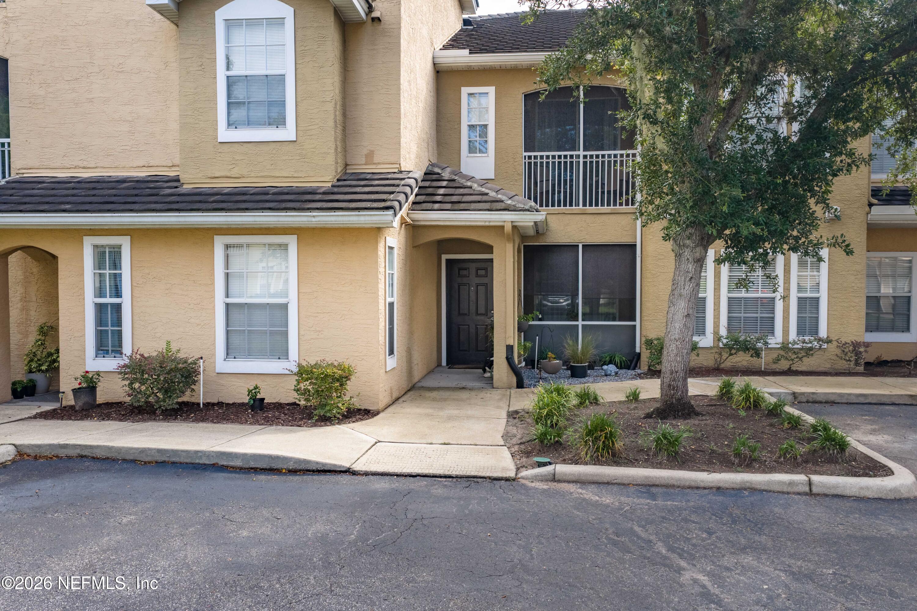 10075 Gate Parkway N 908 — photo