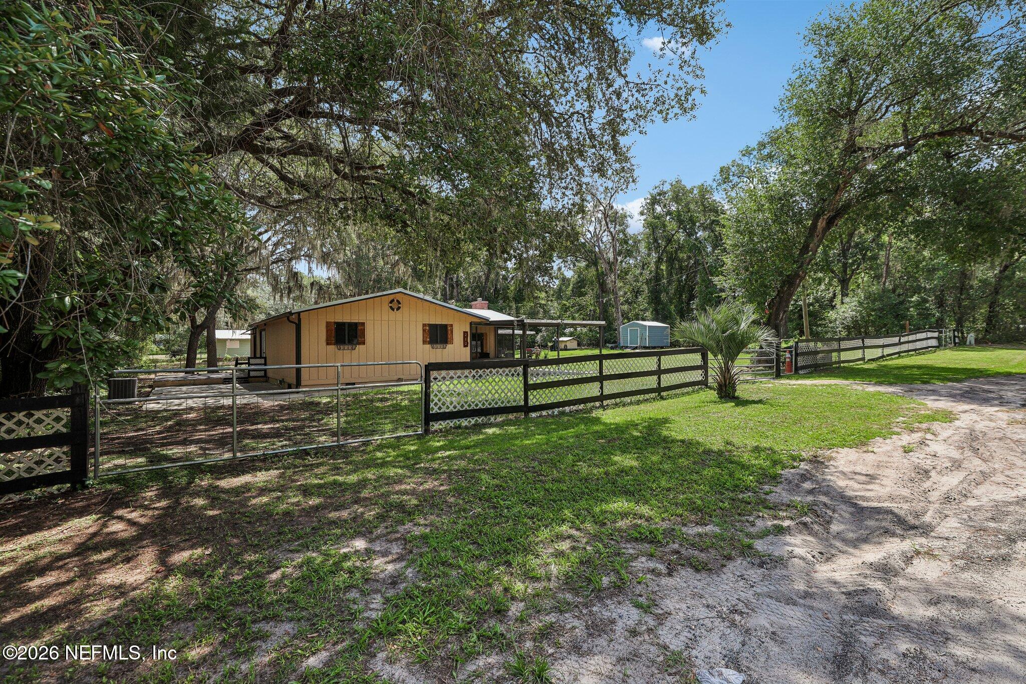 212 Dogwood Drive — photo