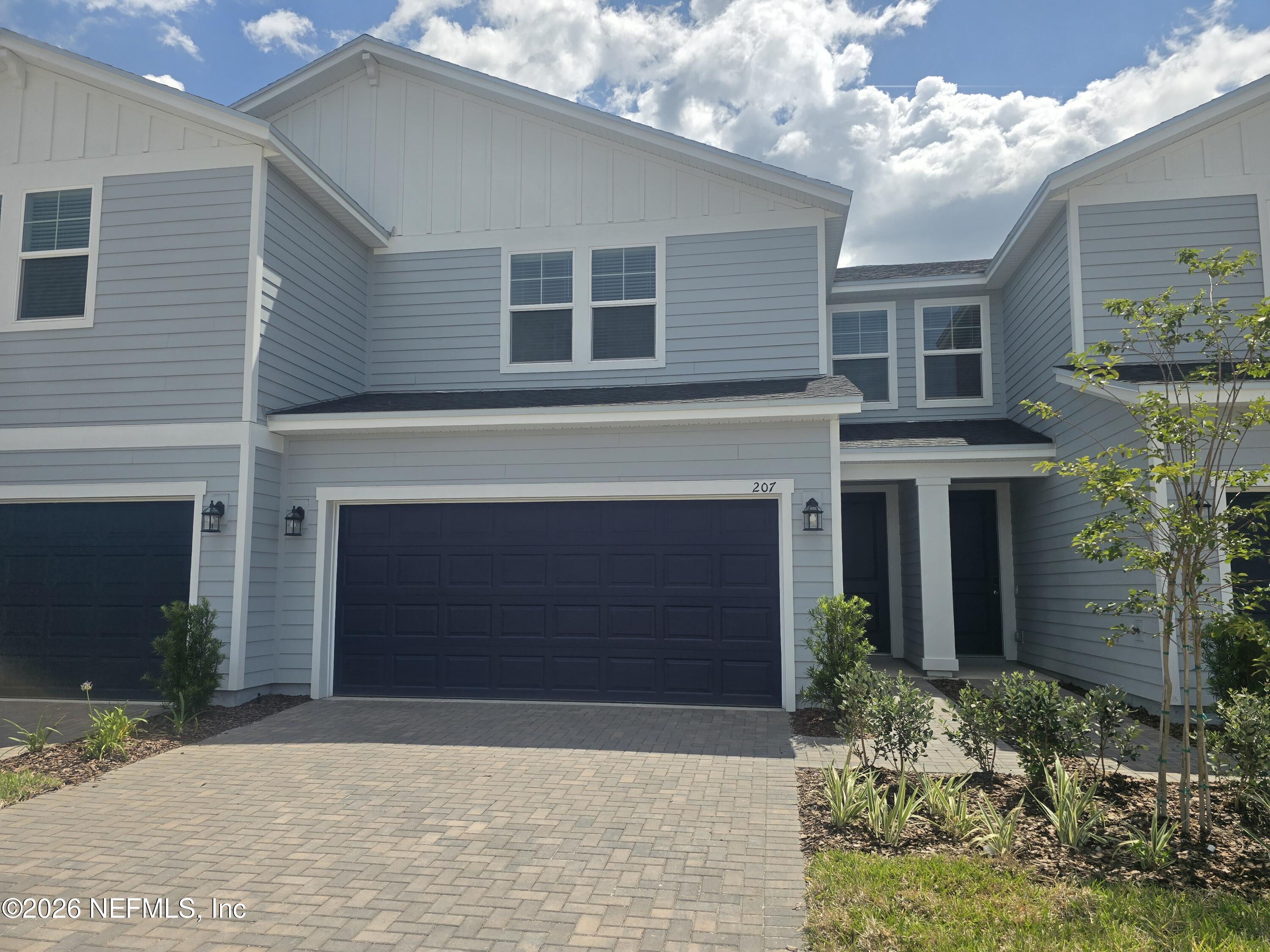 207 Yellowstone Drive — photo