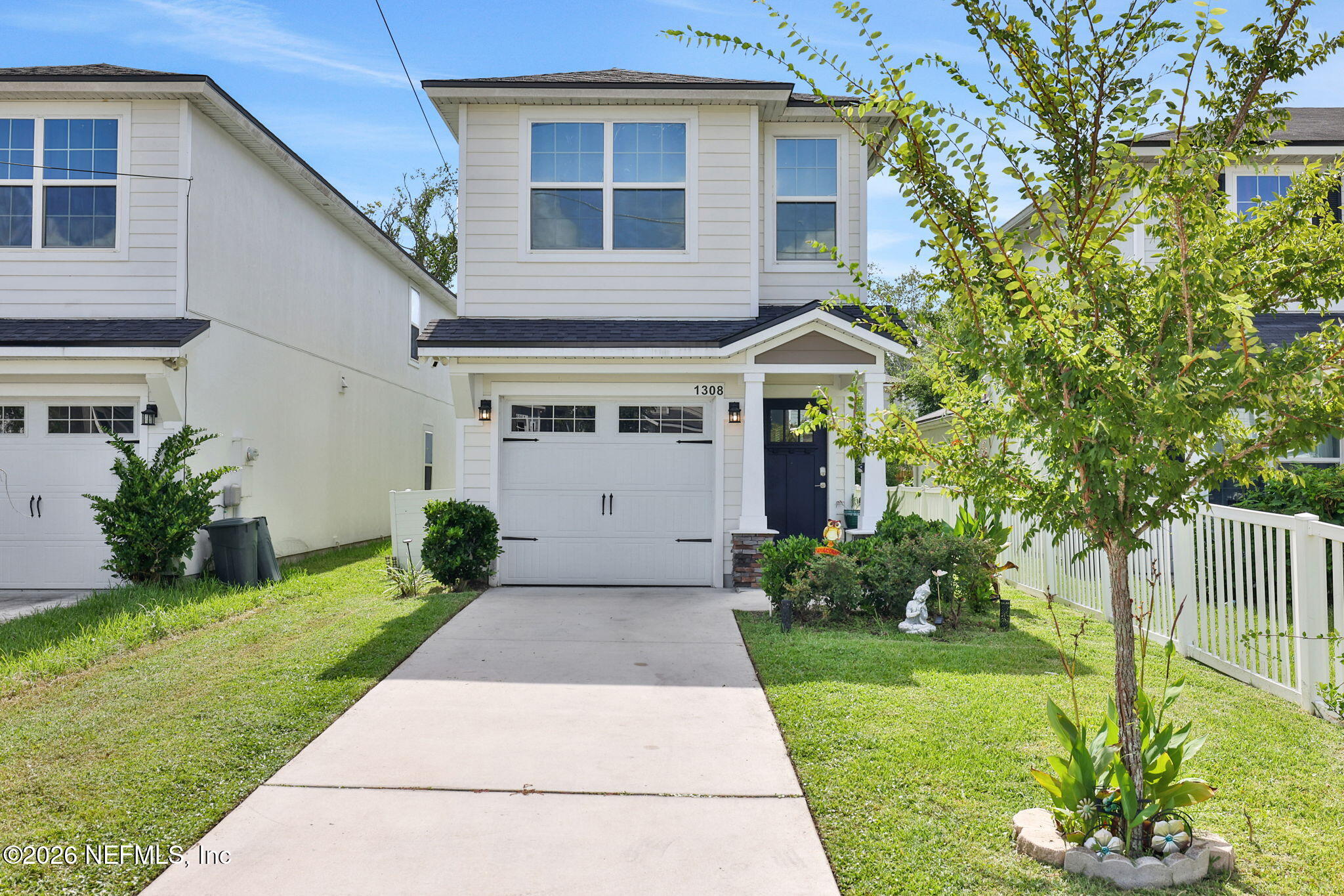 1308 Mull Street — photo