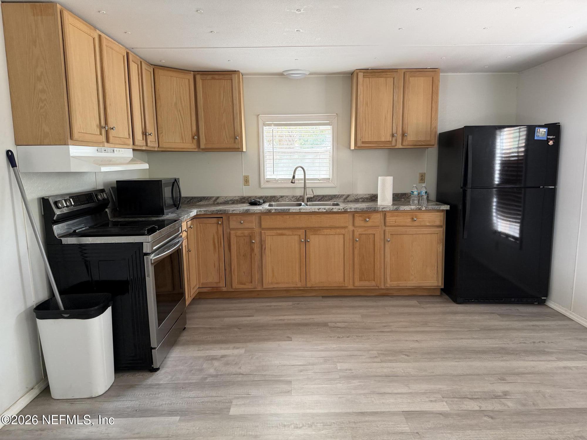 129 Lake Como Drive — photo