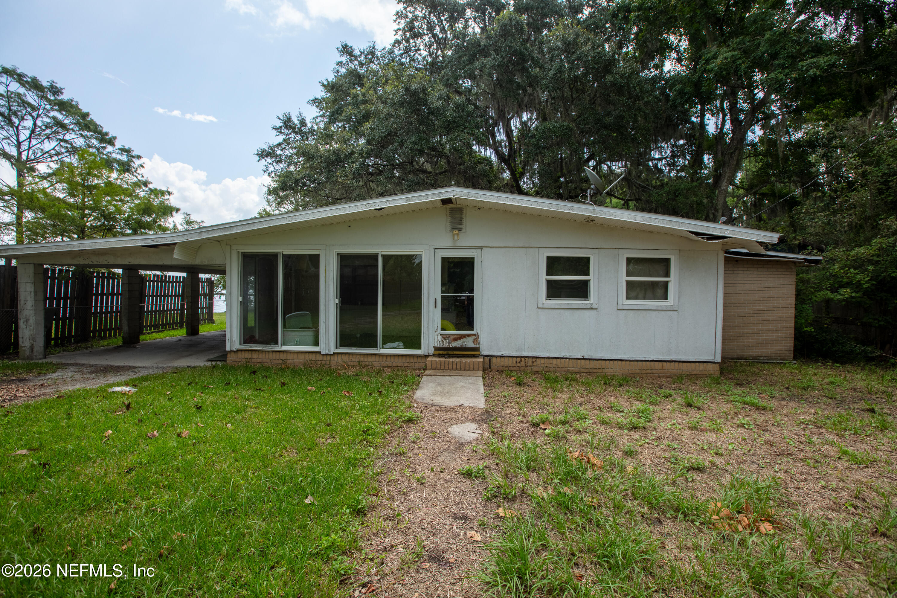 222 River Haven Court — photo