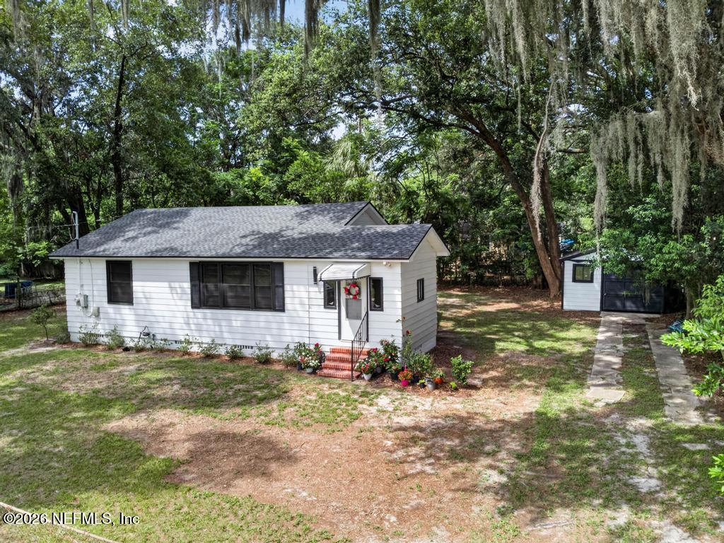 9046 Tyler Avenue — photo