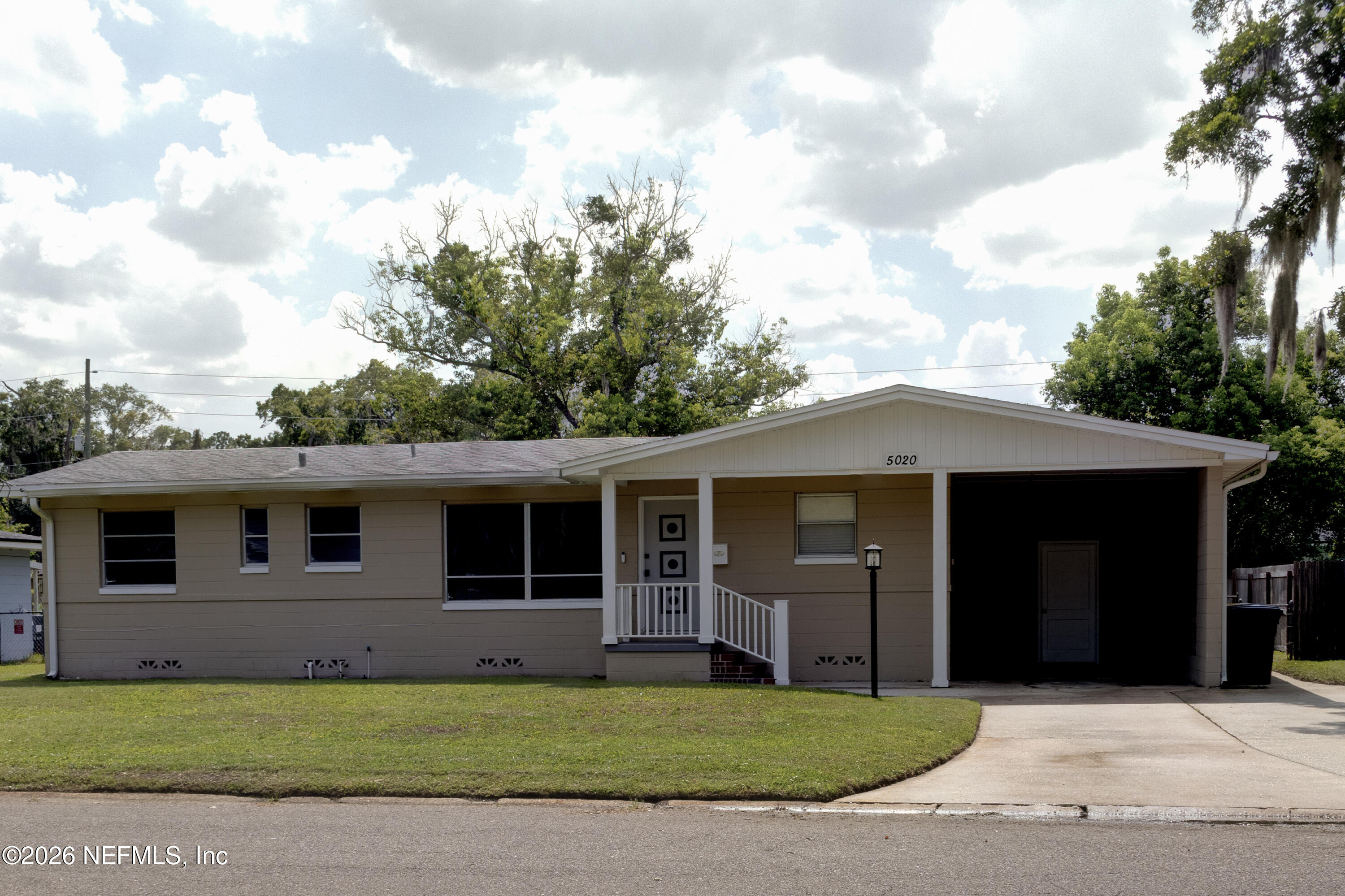 5020 Garette Drive E — photo
