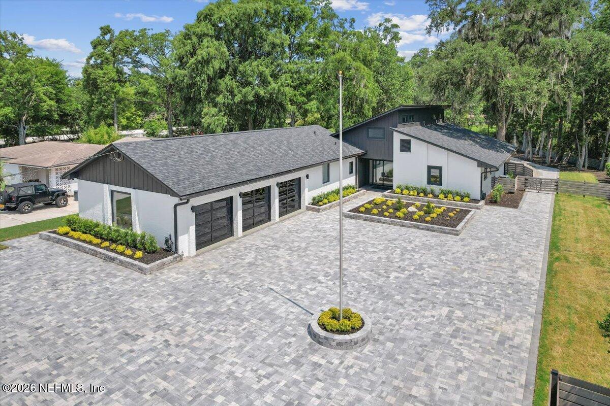8833 Sanchez Road — photo