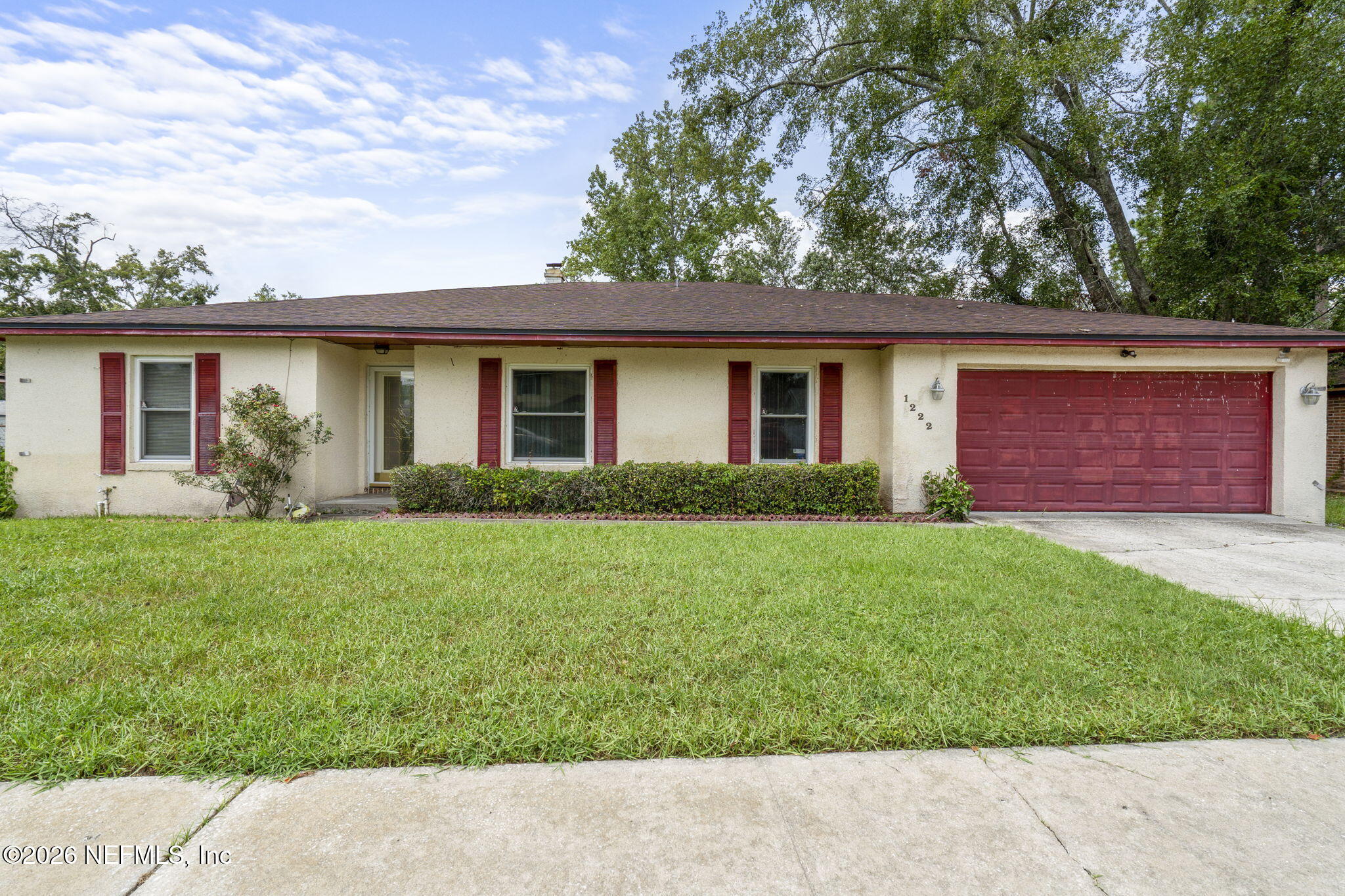 1222 Squirrel Lane S — photo