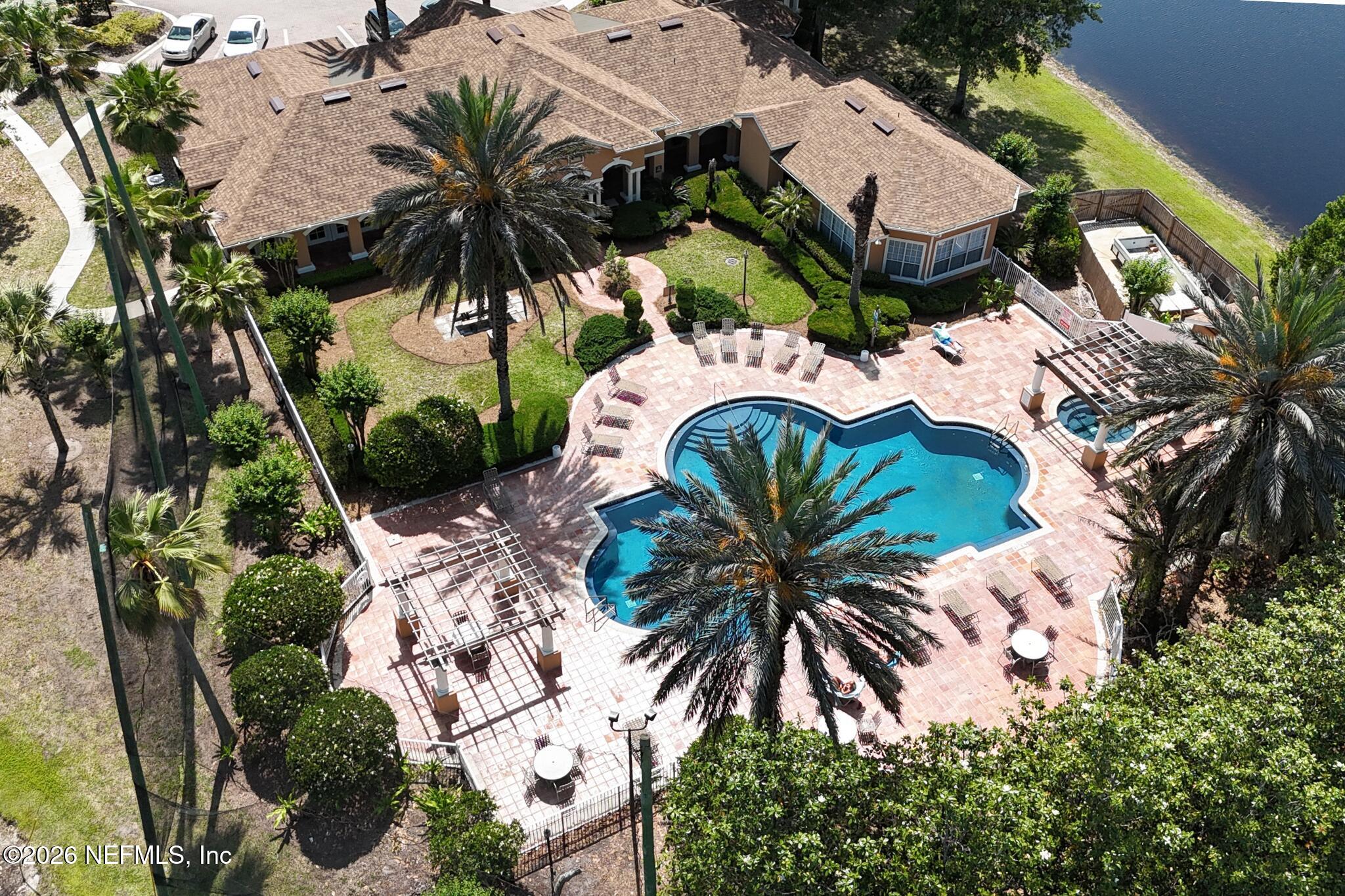 610 Fairway Drive 207 — photo