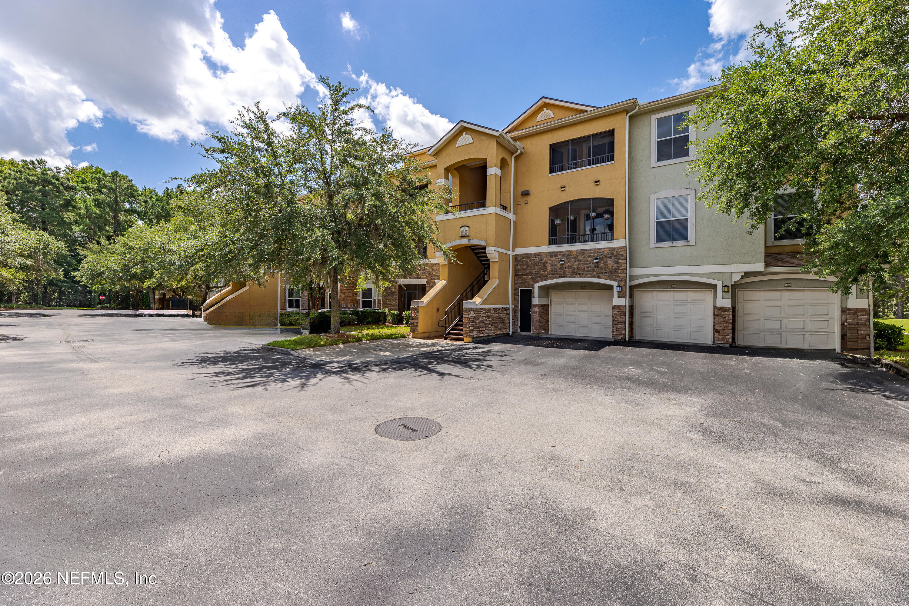 8539 Gate Parkway 1537 — photo