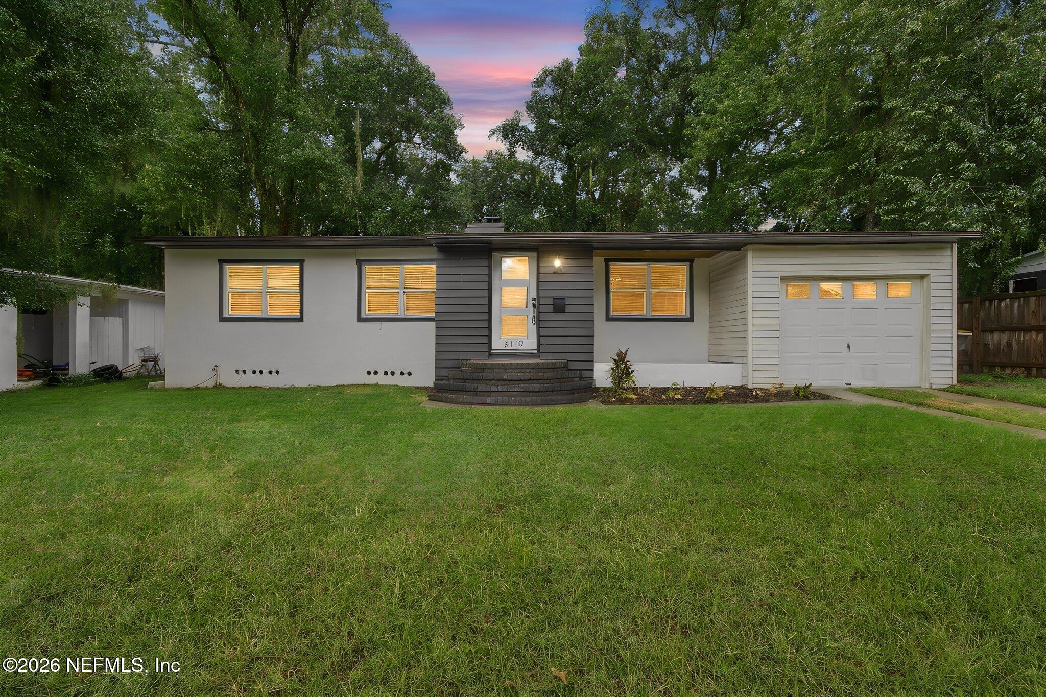 2119 Mercer Circle S — photo