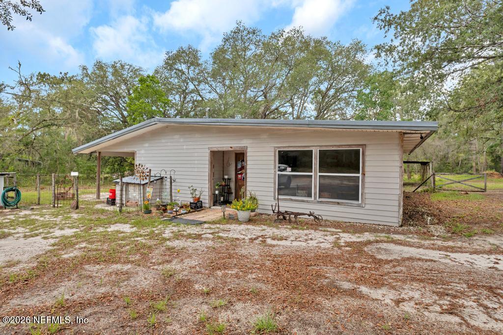 8237 Forest Hills Road — photo
