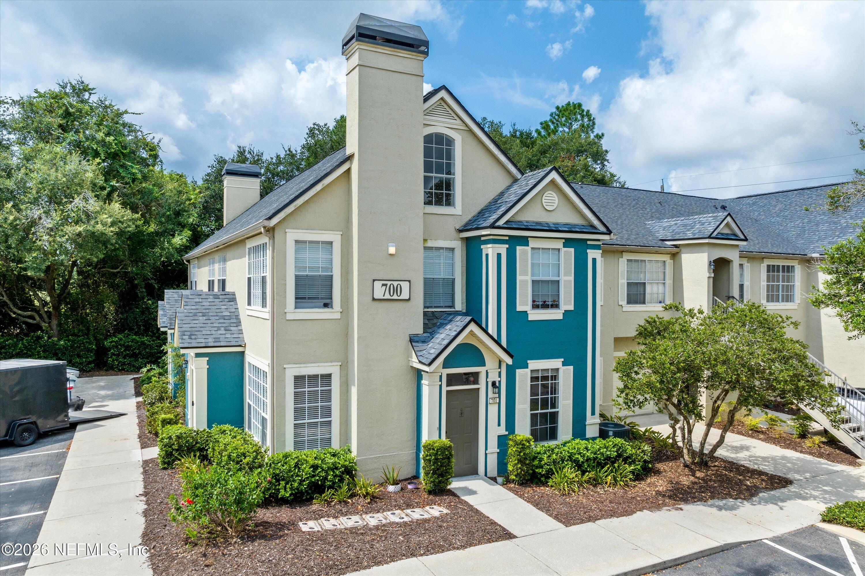 13700 Richmond Park Drive N 701 — photo