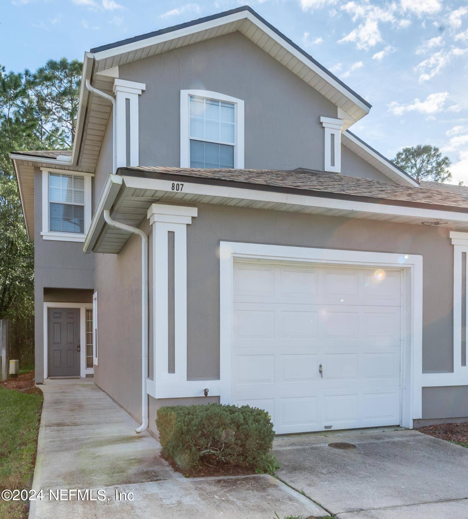 807 Scrub Jay Drive — photo