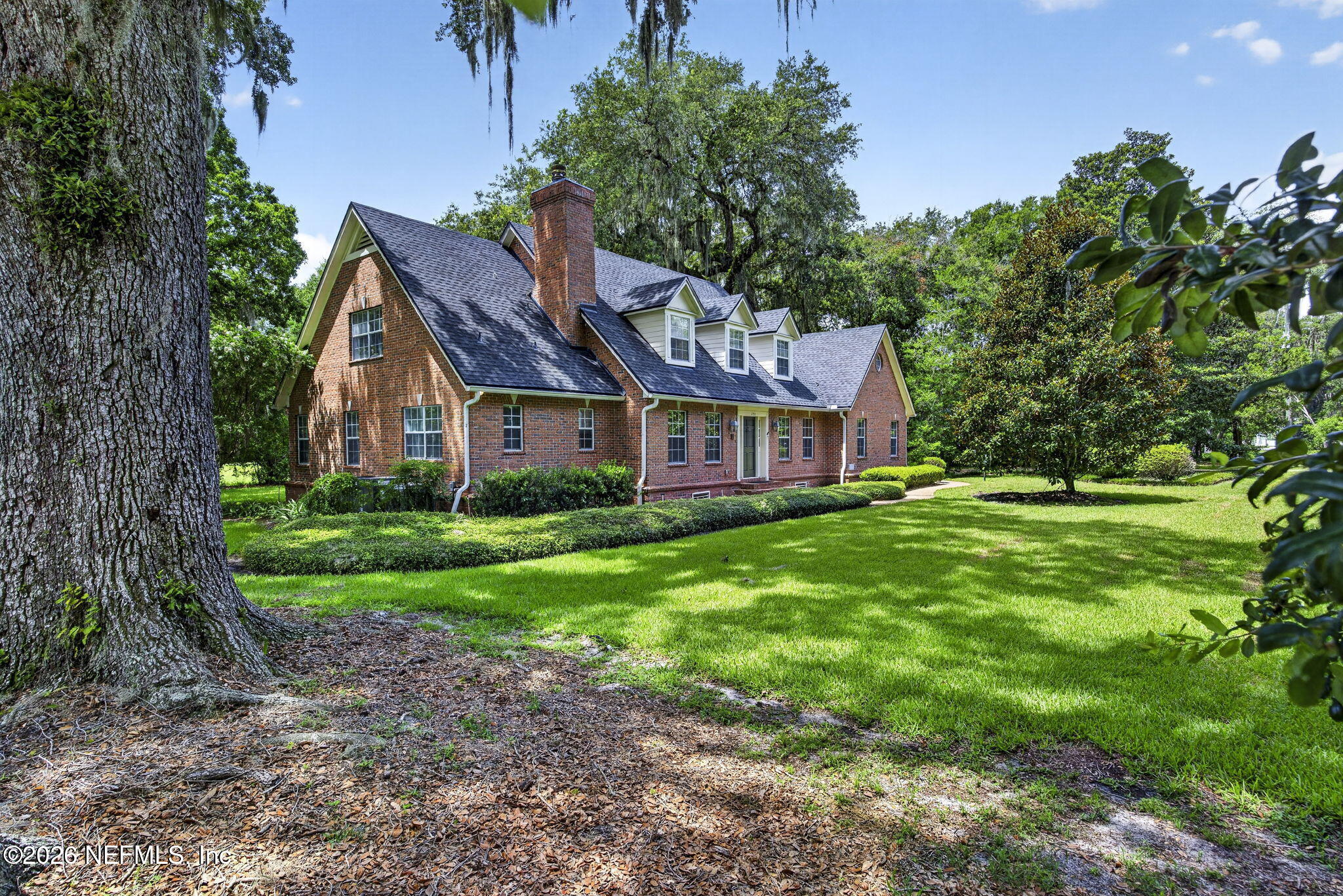 1144 Holly Oaks Court — photo