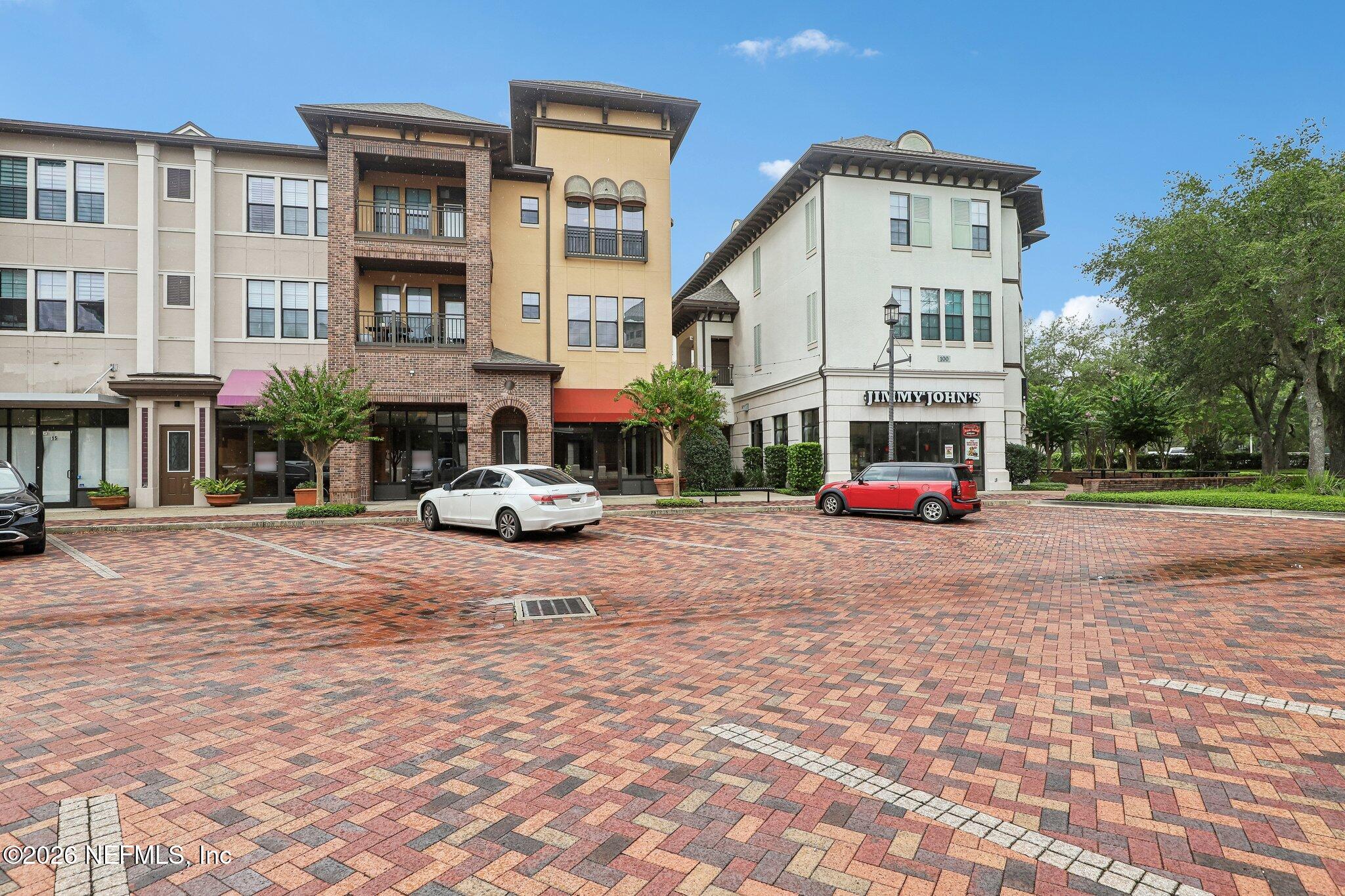 9823 Tapestry Park Circle 119 — photo