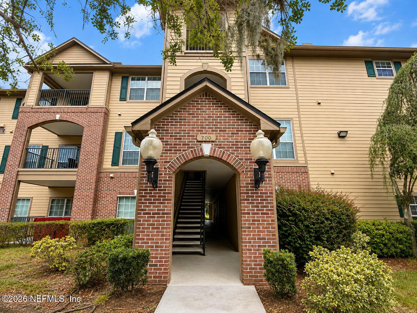 7800 Point Meadows Drive 731 — photo