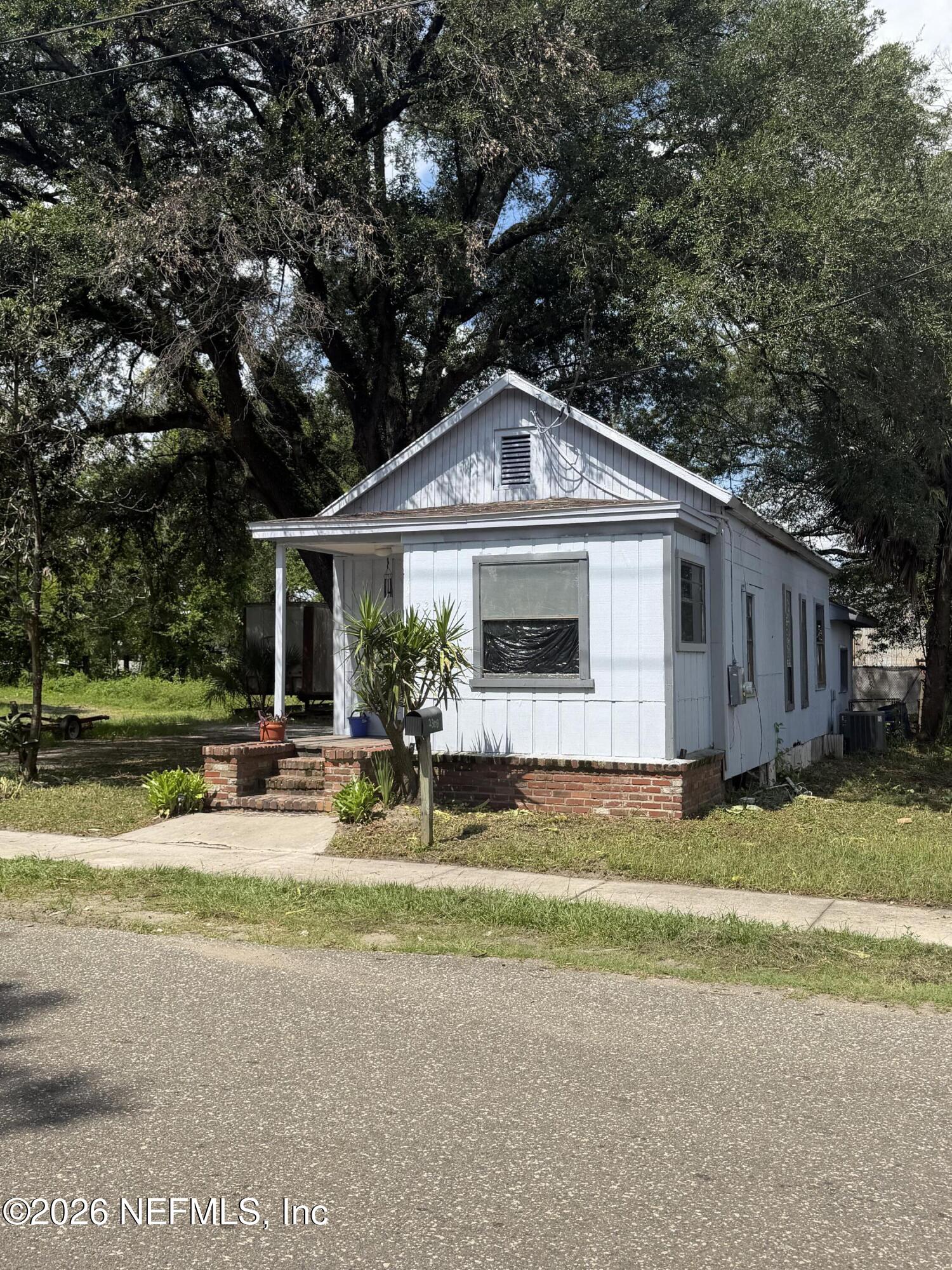 2308 Evergreen Avenue — photo