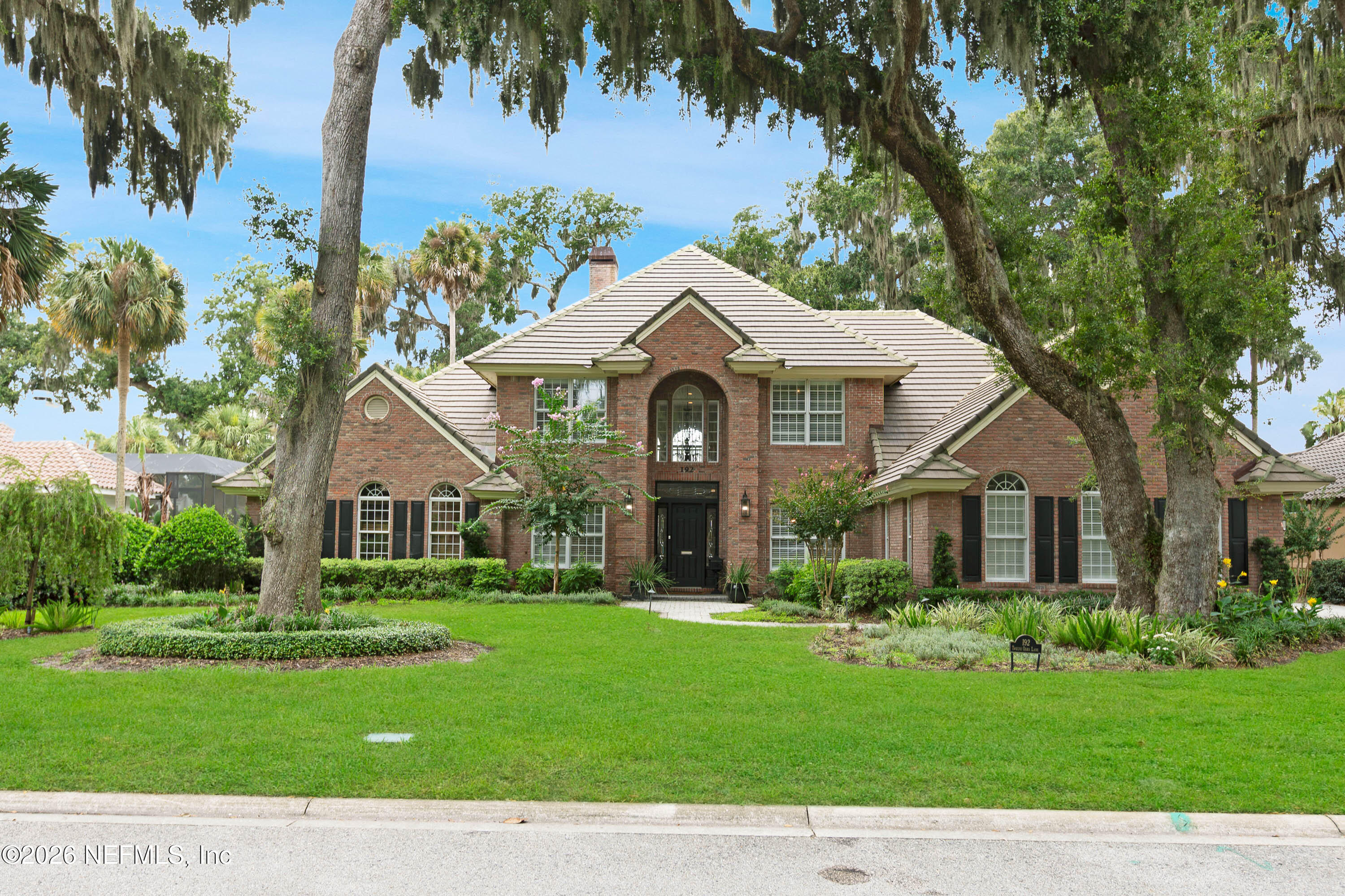192 Twelve Oaks Lane — photo