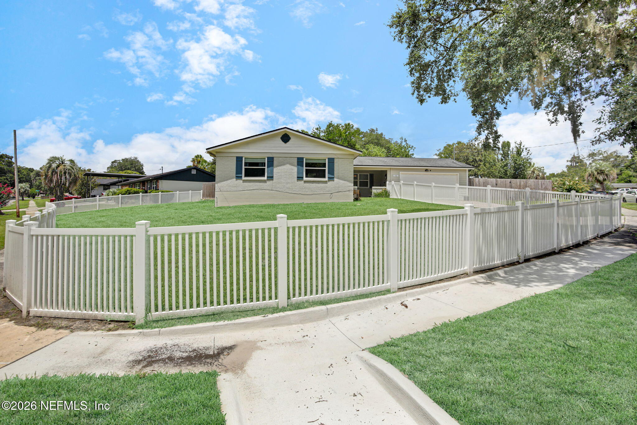 1186 Battle Cove — photo