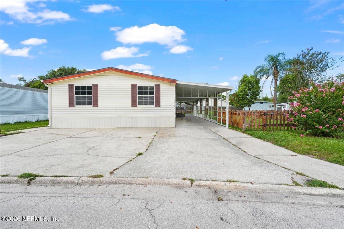 7605 Sunwood Drive — photo