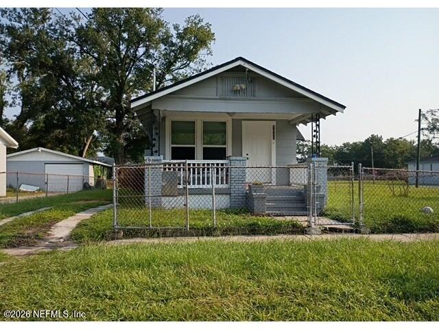 1877 W 4th Street — photo