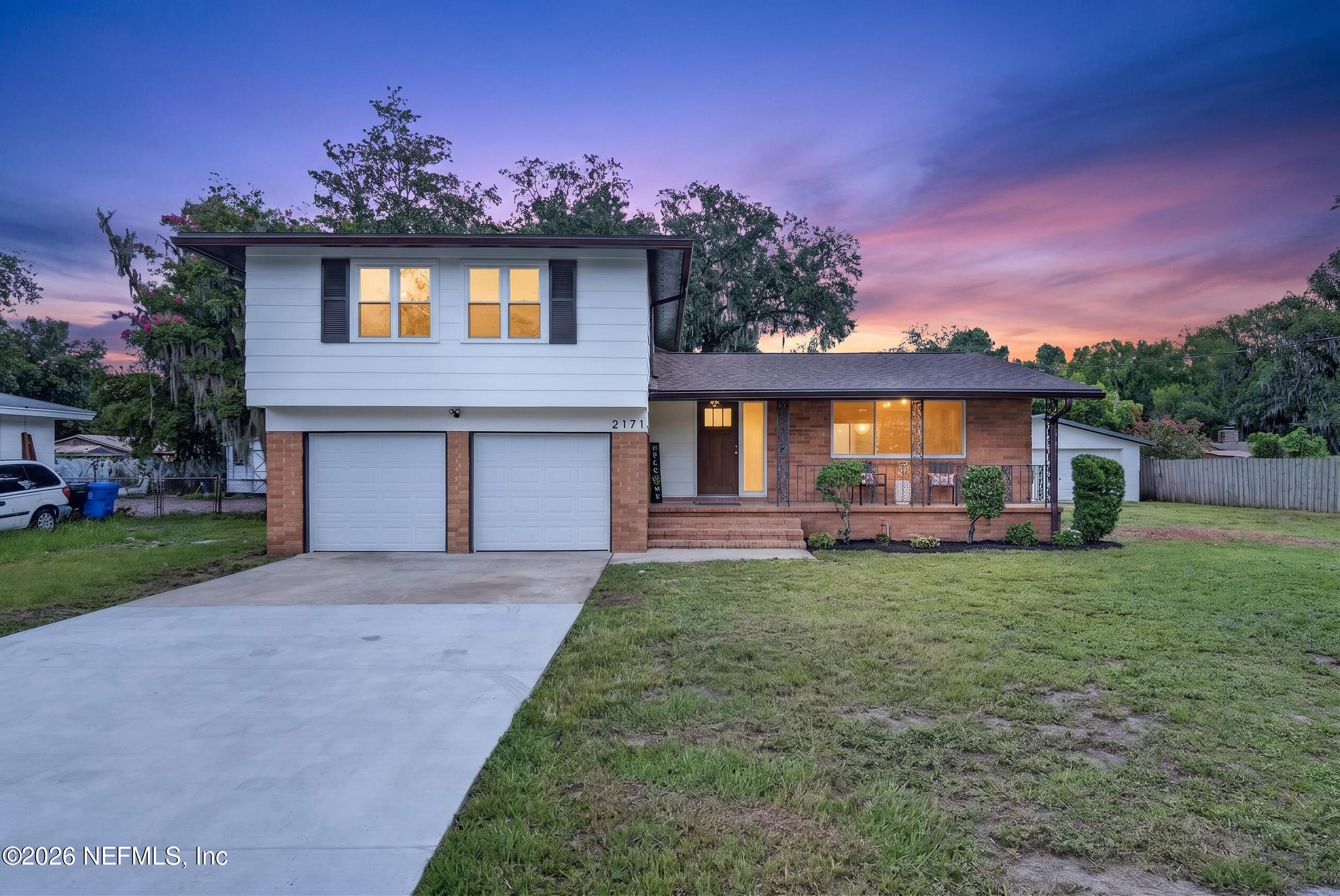 2171 Holly Leaf Lane — photo