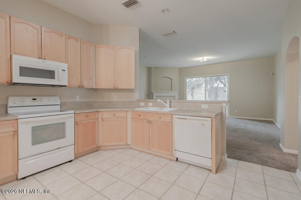 684 Sid Drive, Jacksonville, FL 32218 — photo 3