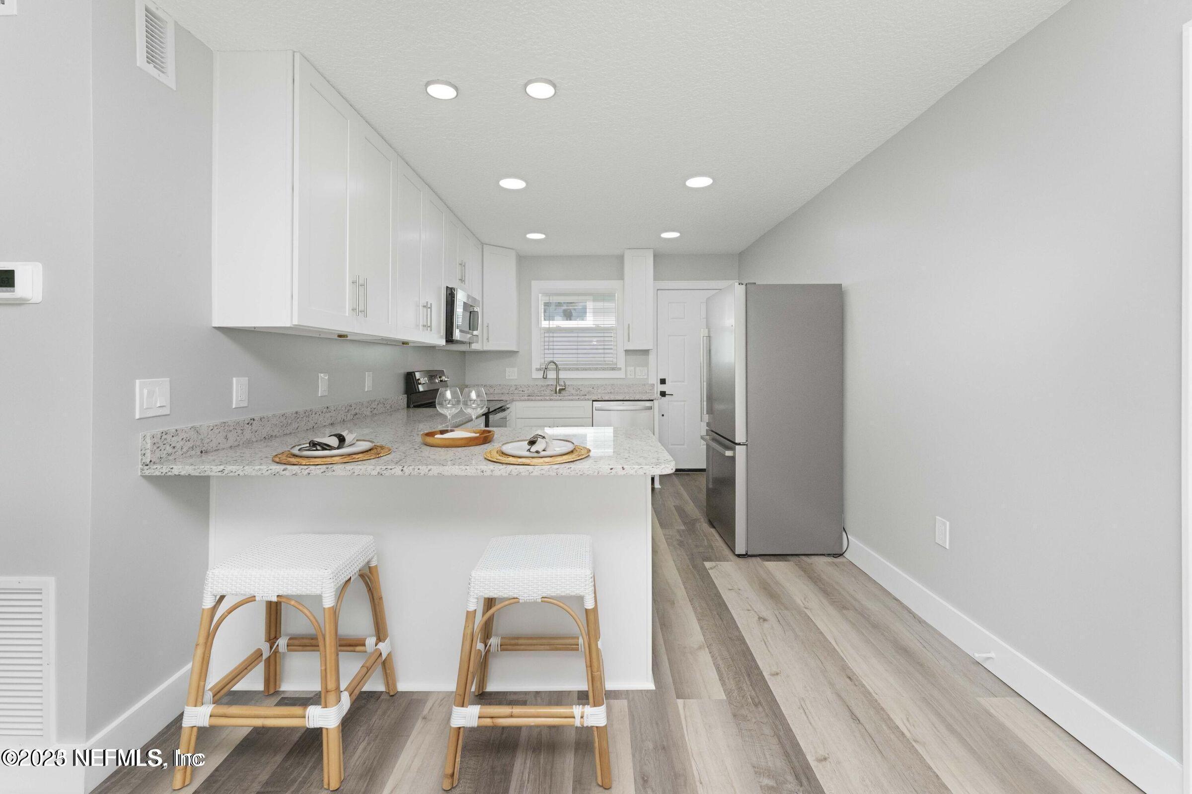 423 9th Avenue N 201 — photo