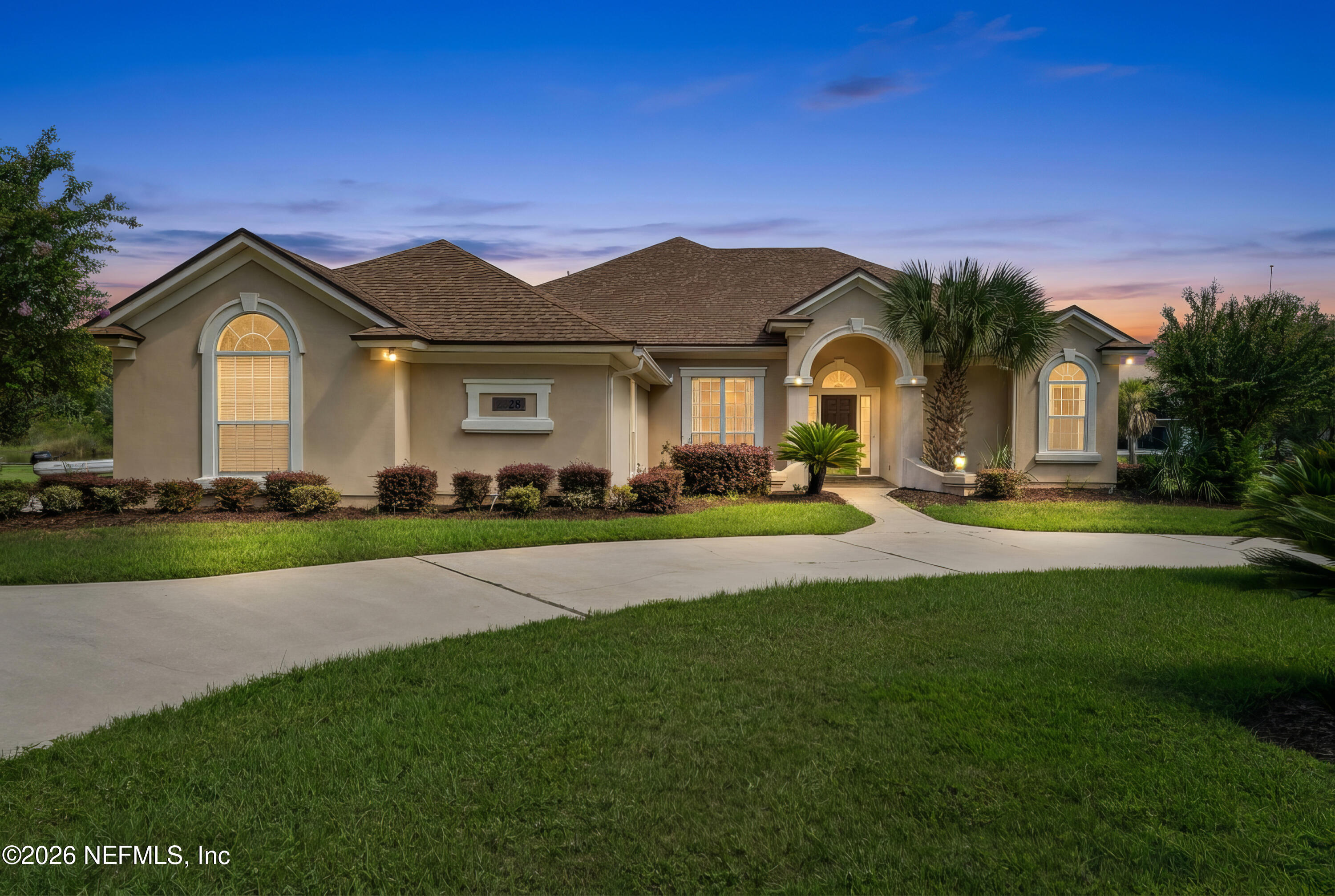 2328 Holly Lane — photo
