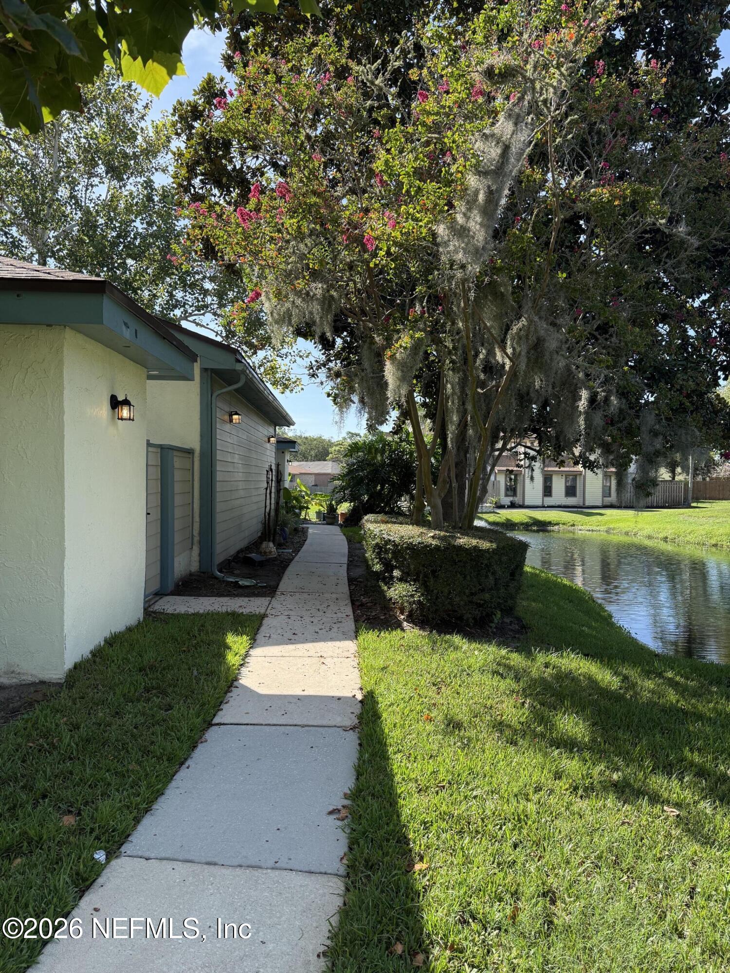 1702 Challenger Court W 1702 — photo