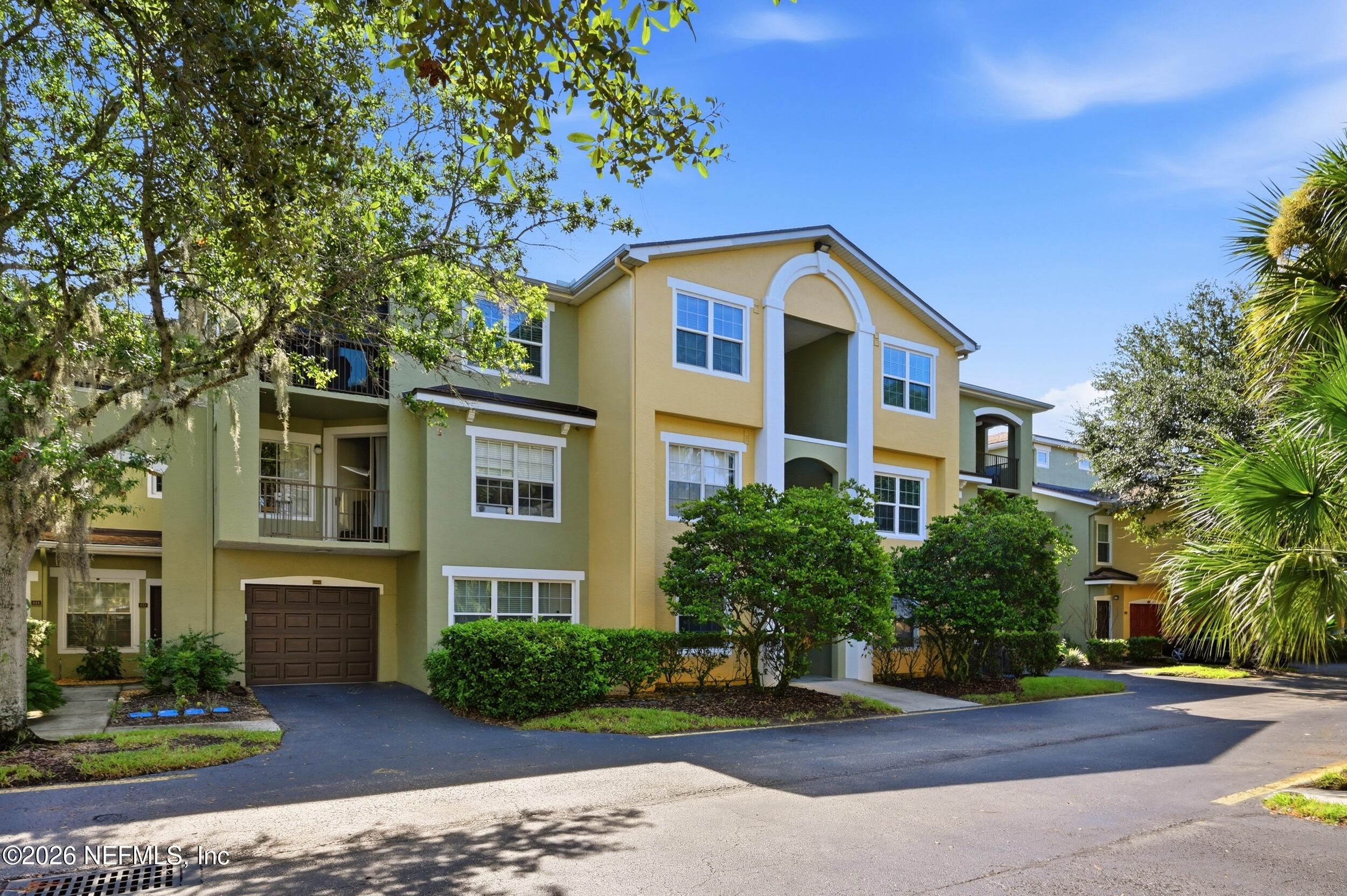 2005 Mariposa Vista Lane 3-207 — photo