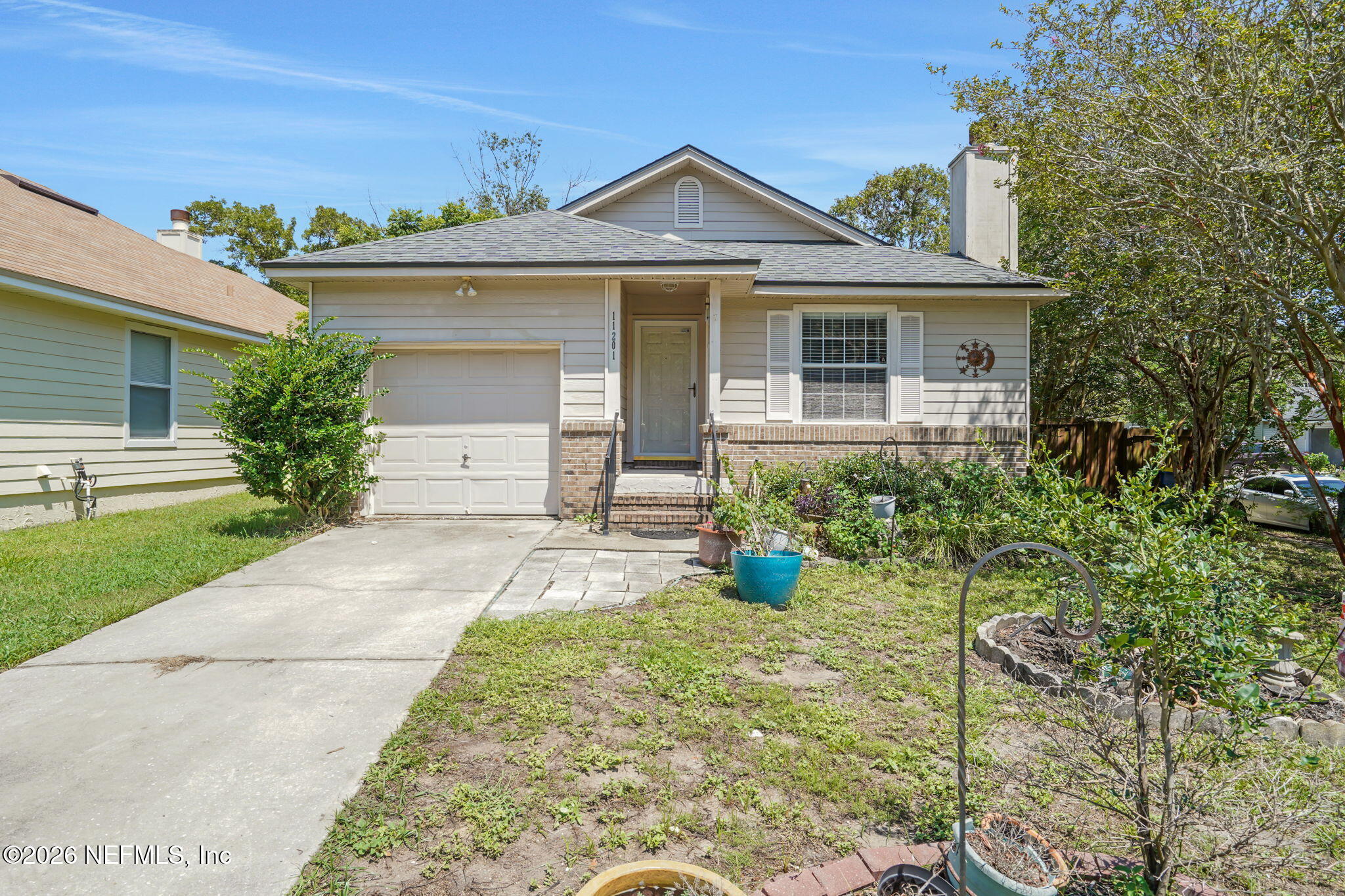 11201 Mikris Drive S — photo